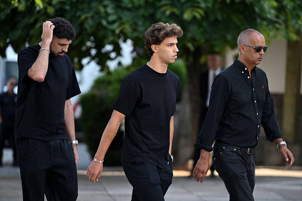 Joao Felix, joueur de football du Chelsea FC et de l'équipe nationale du Potugal, arrive aux funérailles de Diogo Jota et de son frère Andre Silva à Igreja Matriz de Gondomar le 05 juillet 2025 à Gondomar, Portugal. | Source : Getty Images