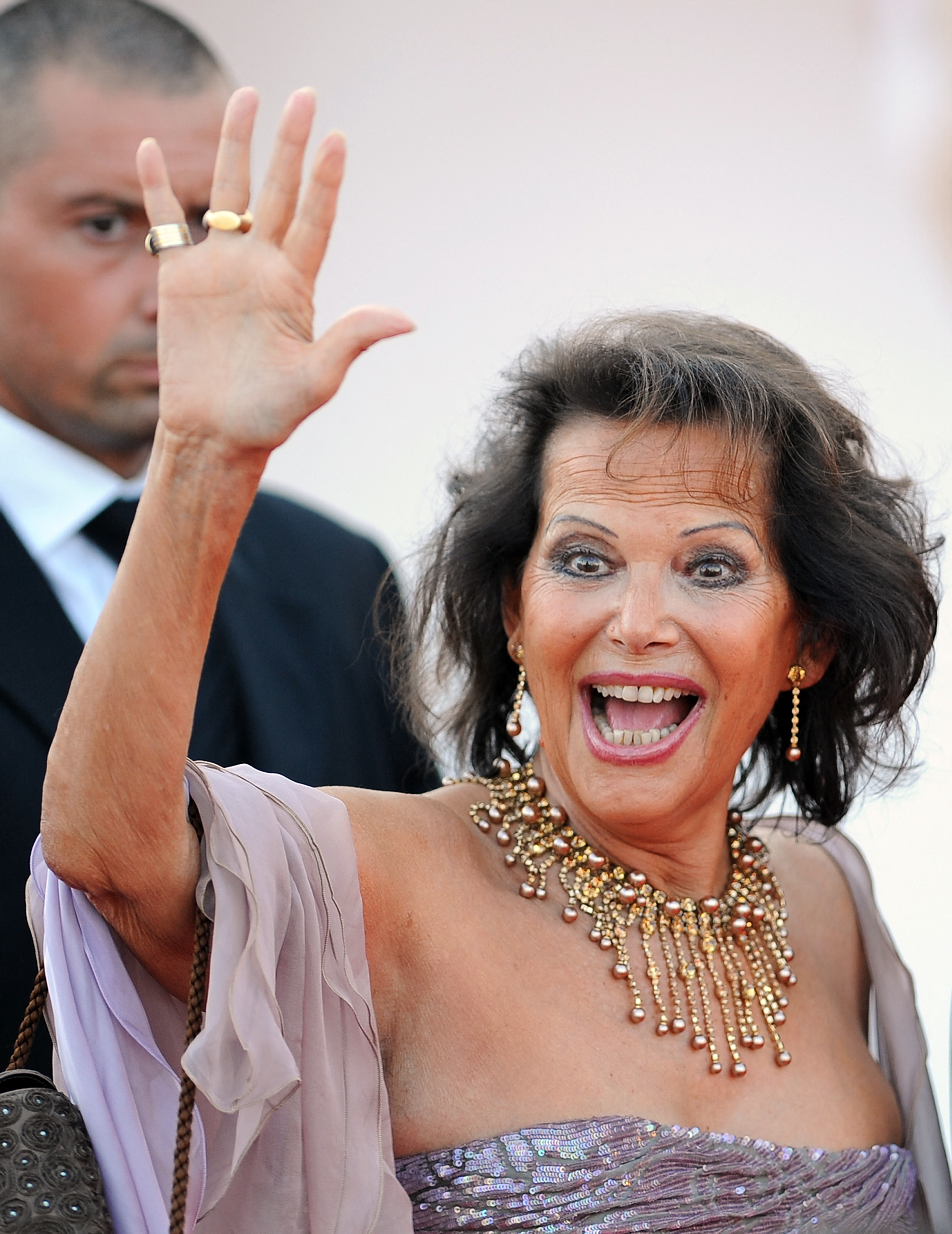 Claudia Cardinale lors de la projection du film « Burn After Reading » pendant le 65e Festival international du film de Venise, en France, le 27 août 2008. | Source : Getty Images