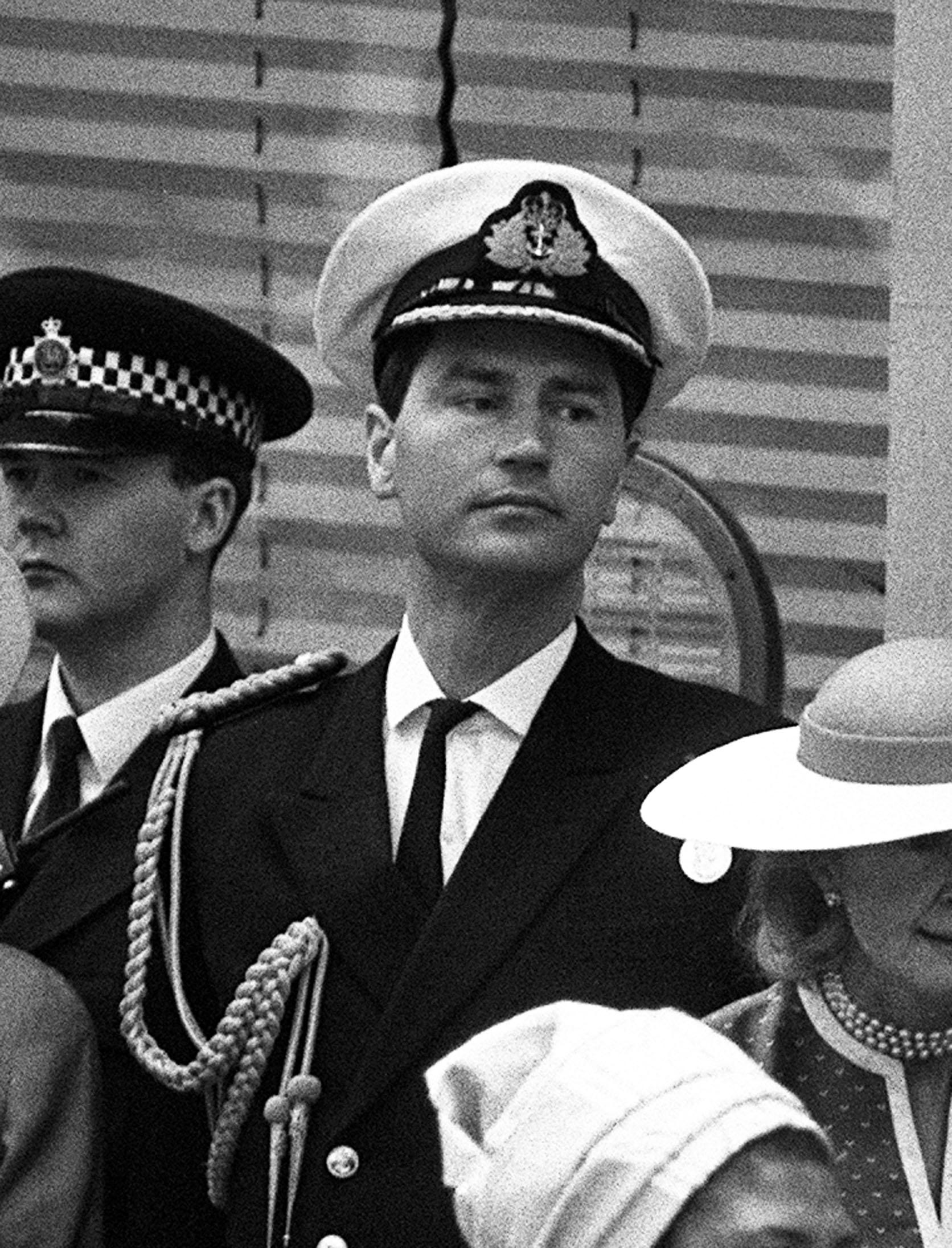 Timothy Laurence lors de l'arrivée du président nigérian Babangida à la gare Victoria, le 9 mai 1989, à Londres, en Angleterre. | Source : Getty Images