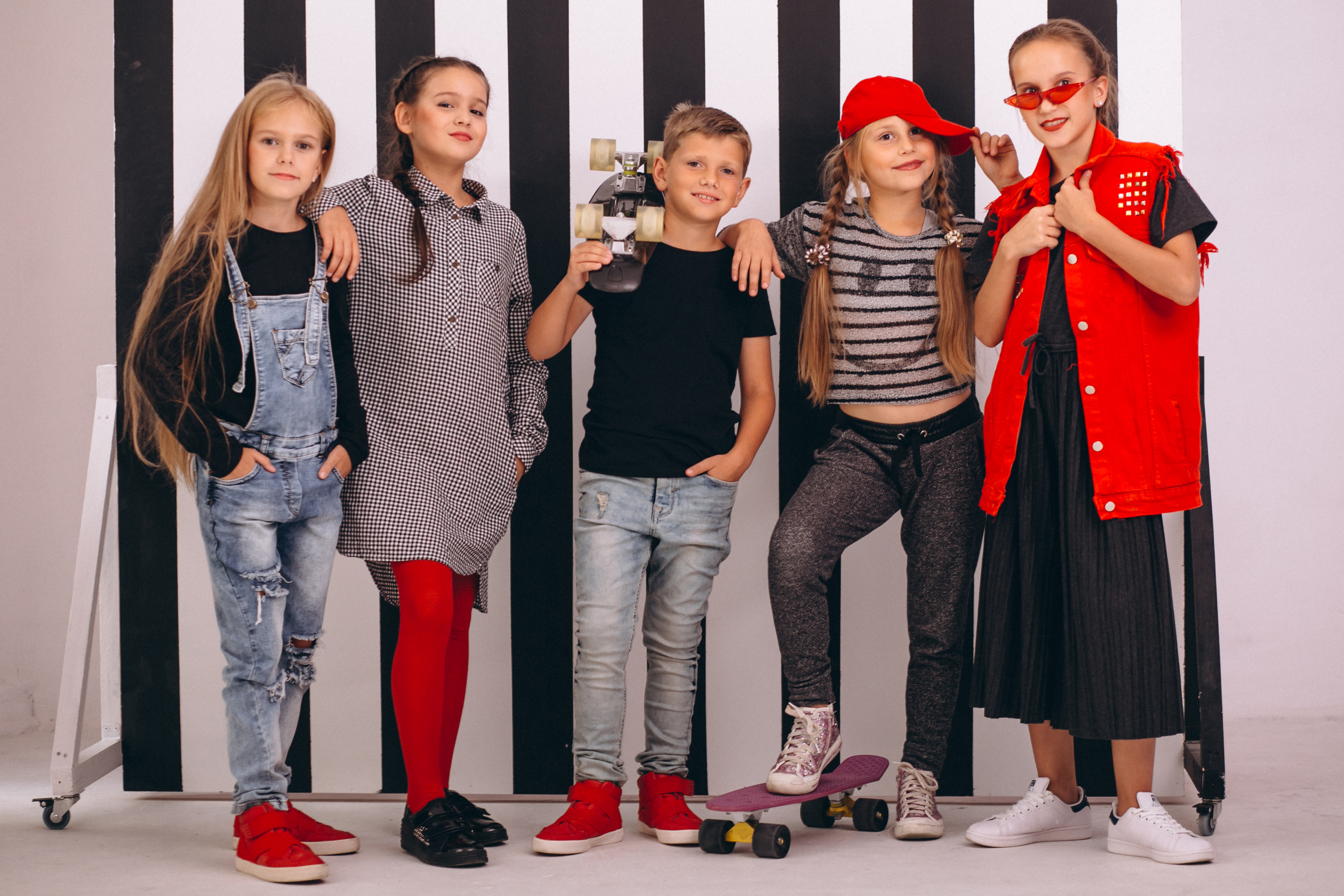 Un groupe d'enfants tout habillés | Source : Pexels