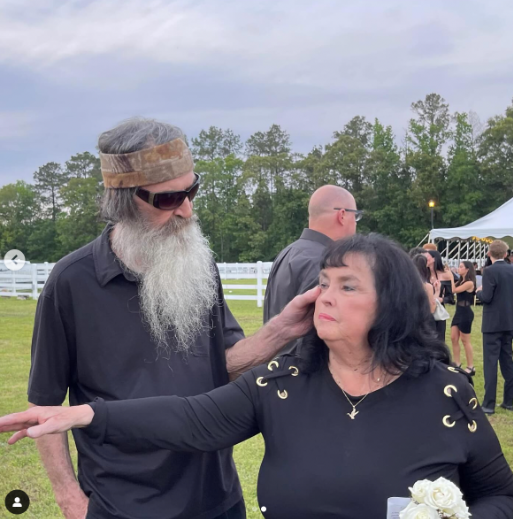 Phil et Kay Robertson lors d'un événement daté de mars 2024 | Source : instagram/officialphilrobertson.