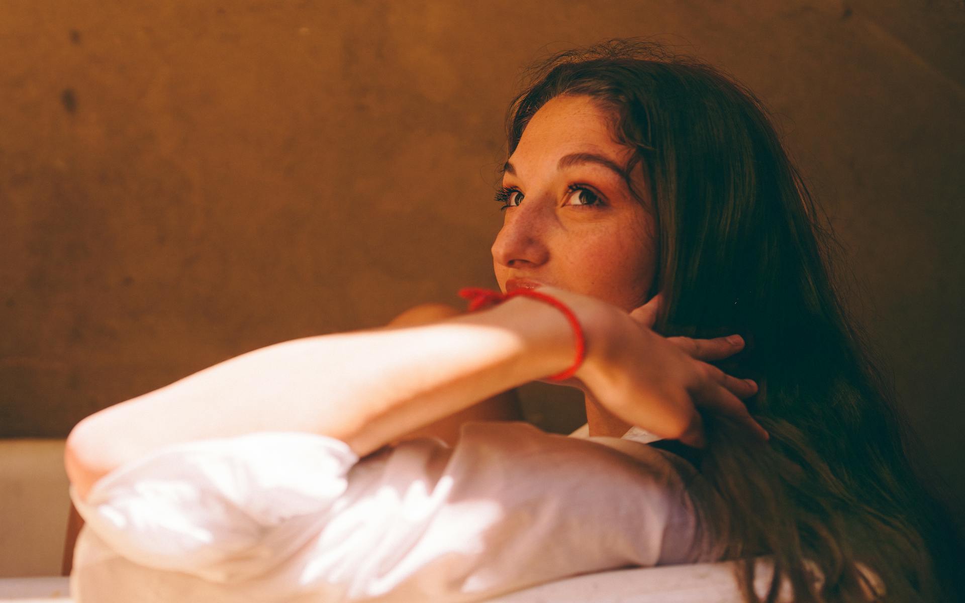 Une femme réfléchie | Source : Pexels