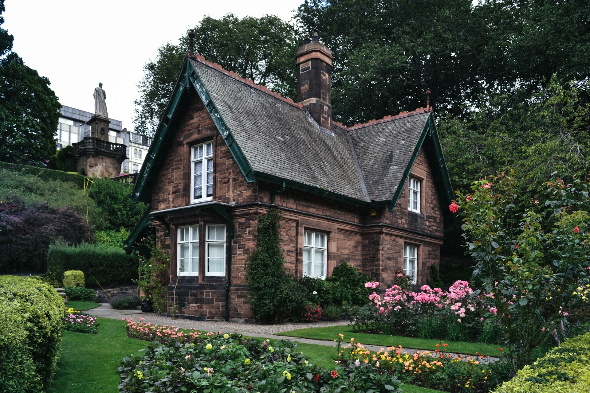 Une maison nichée dans un magnifique paysage | Source : Unsplash