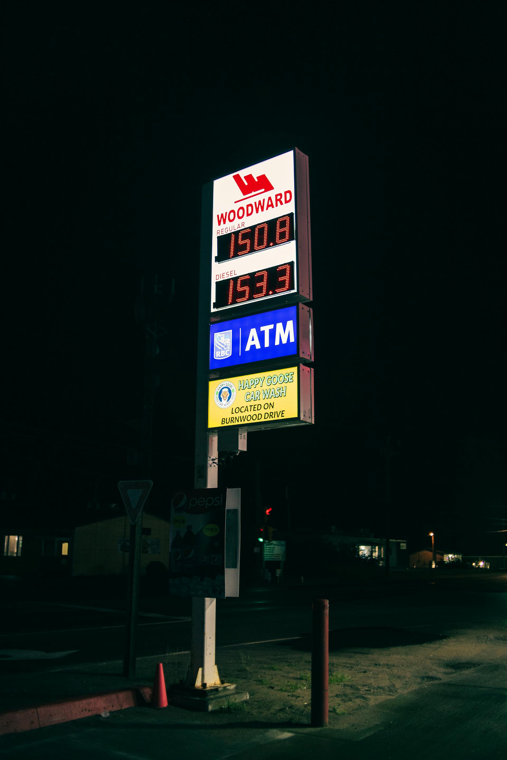 Un panneau de station-service | Source : Pexels