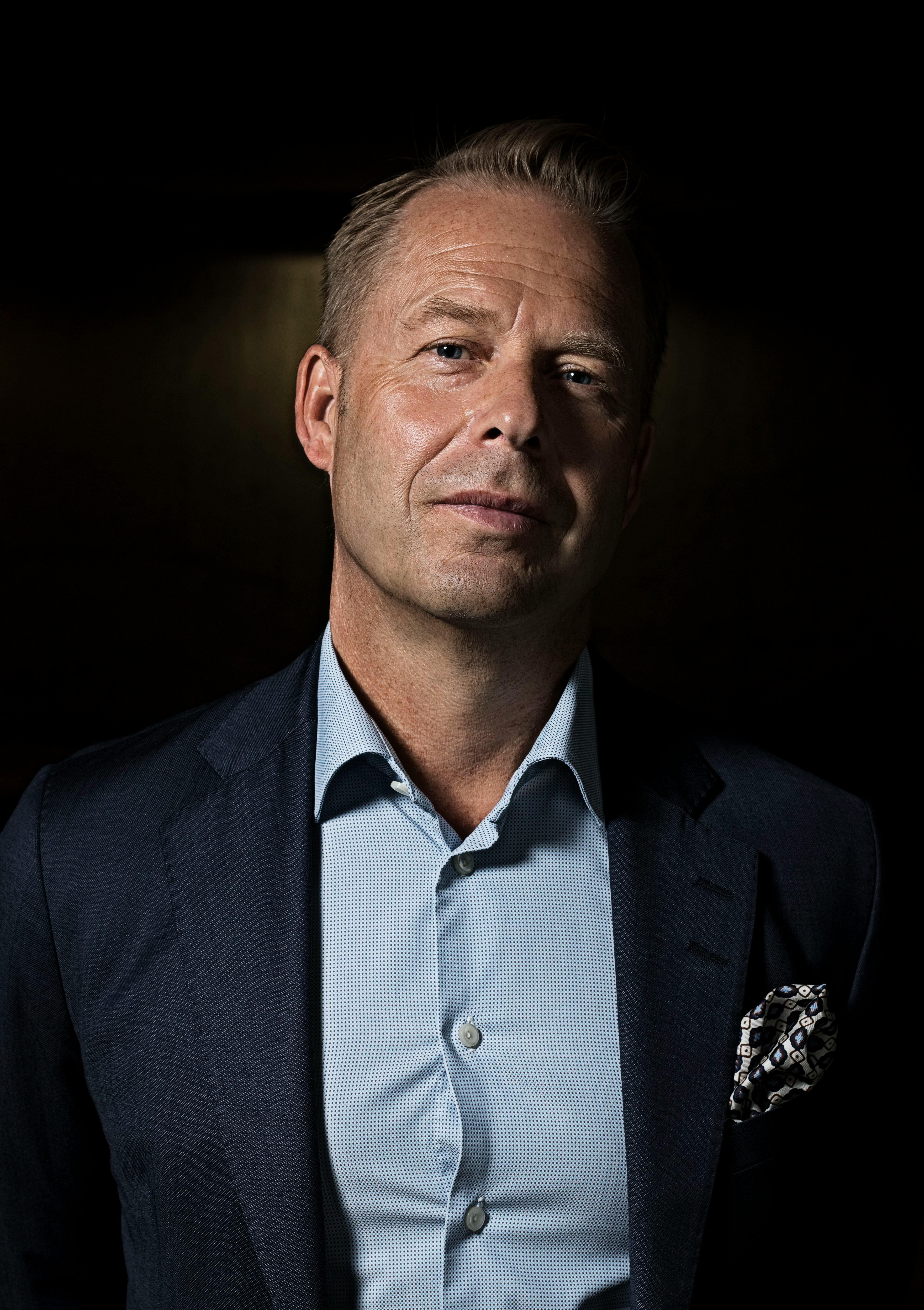 Un homme sérieux | Source : Pexels