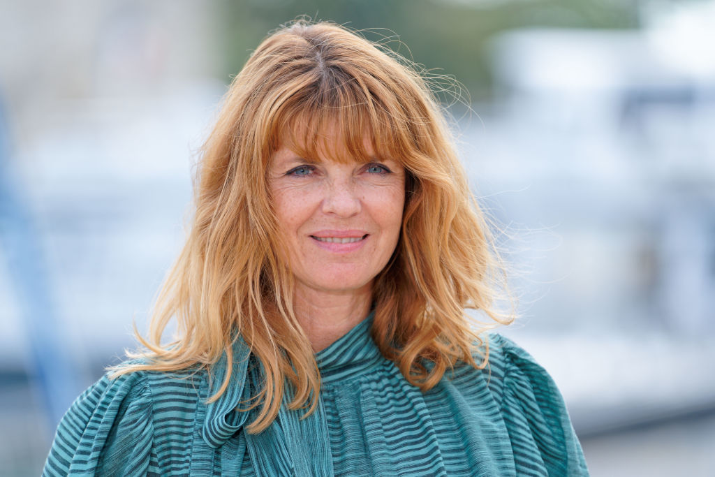 Gwendoline Hamon participe à la séance photo « Cassandre » lors du Festival de fiction de La Rochelle - Deuxième jour, le 16 septembre 2022 à La Rochelle, France I Source : Getty Images