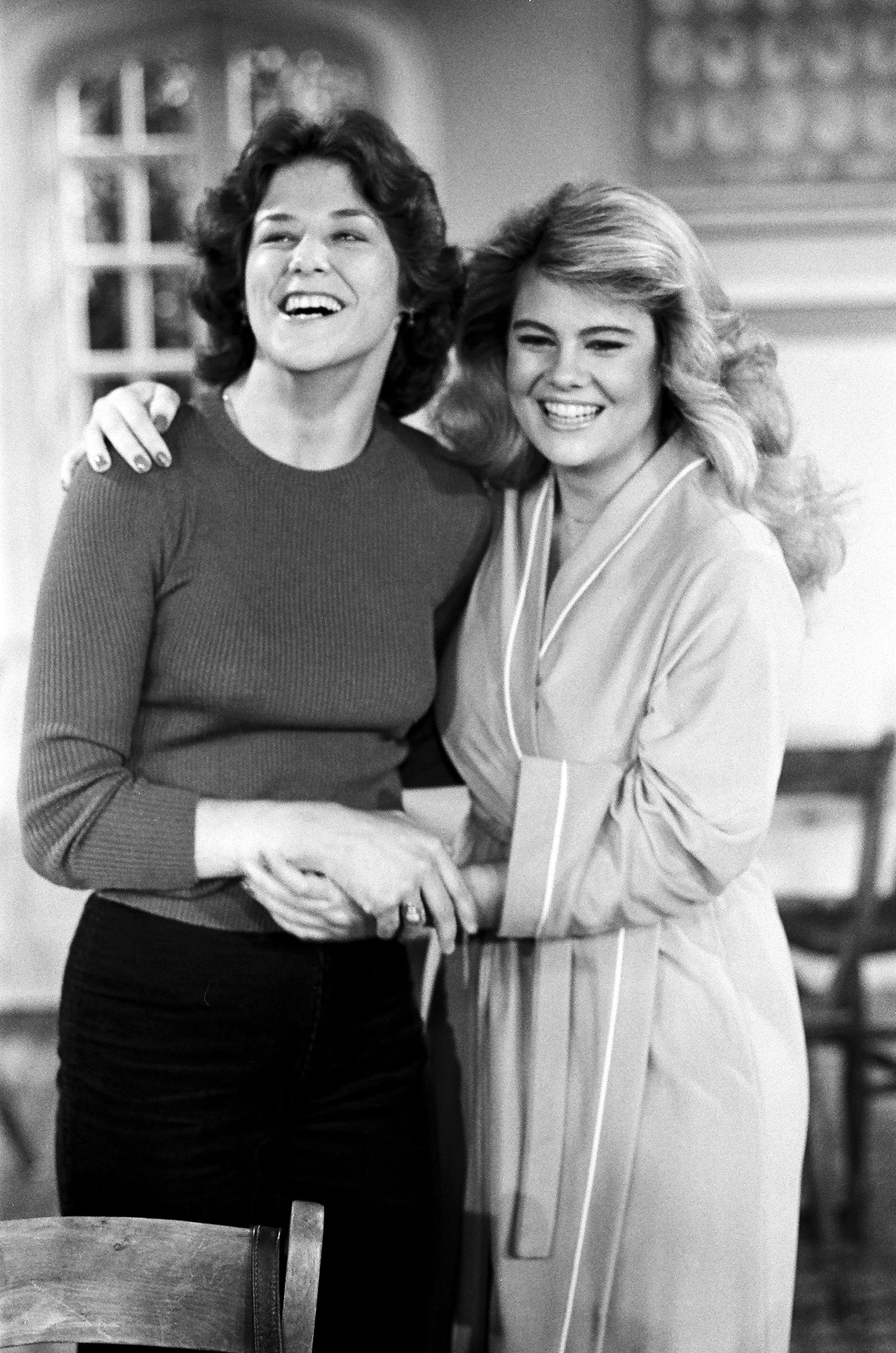 Lisa Welchel dans le rôle de Blair Warner et son partenaire dans un épisode de « The Facts of Life » sur une photo non datée | Source : Getty Images