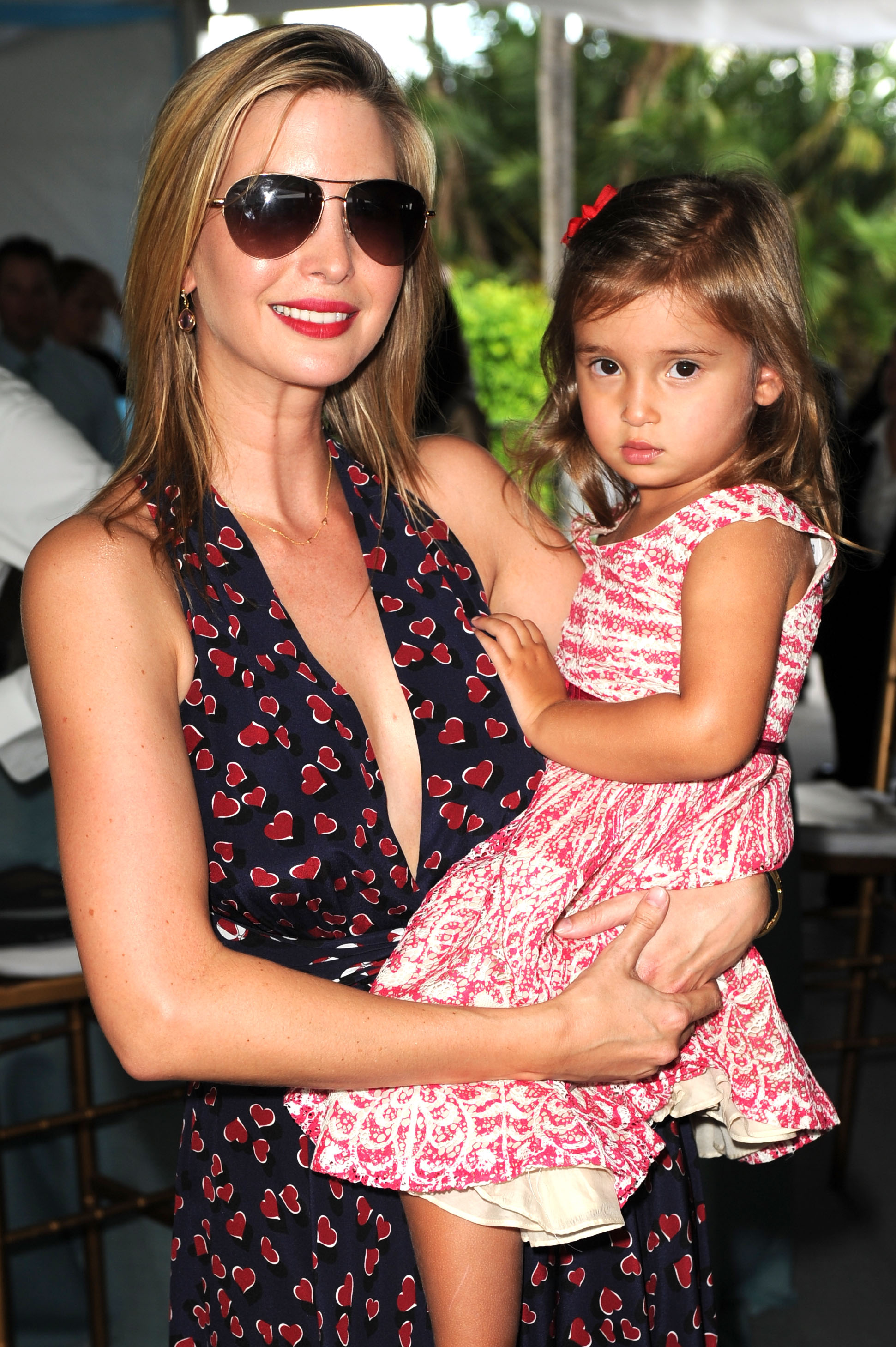 Ivanka Trump et Arabella Rose assistent au Grand Prix Trump Invitational au club Mar-a-Lago de Palm Beach, en Floride, le 5 janvier 2014 | Source : Getty Images
