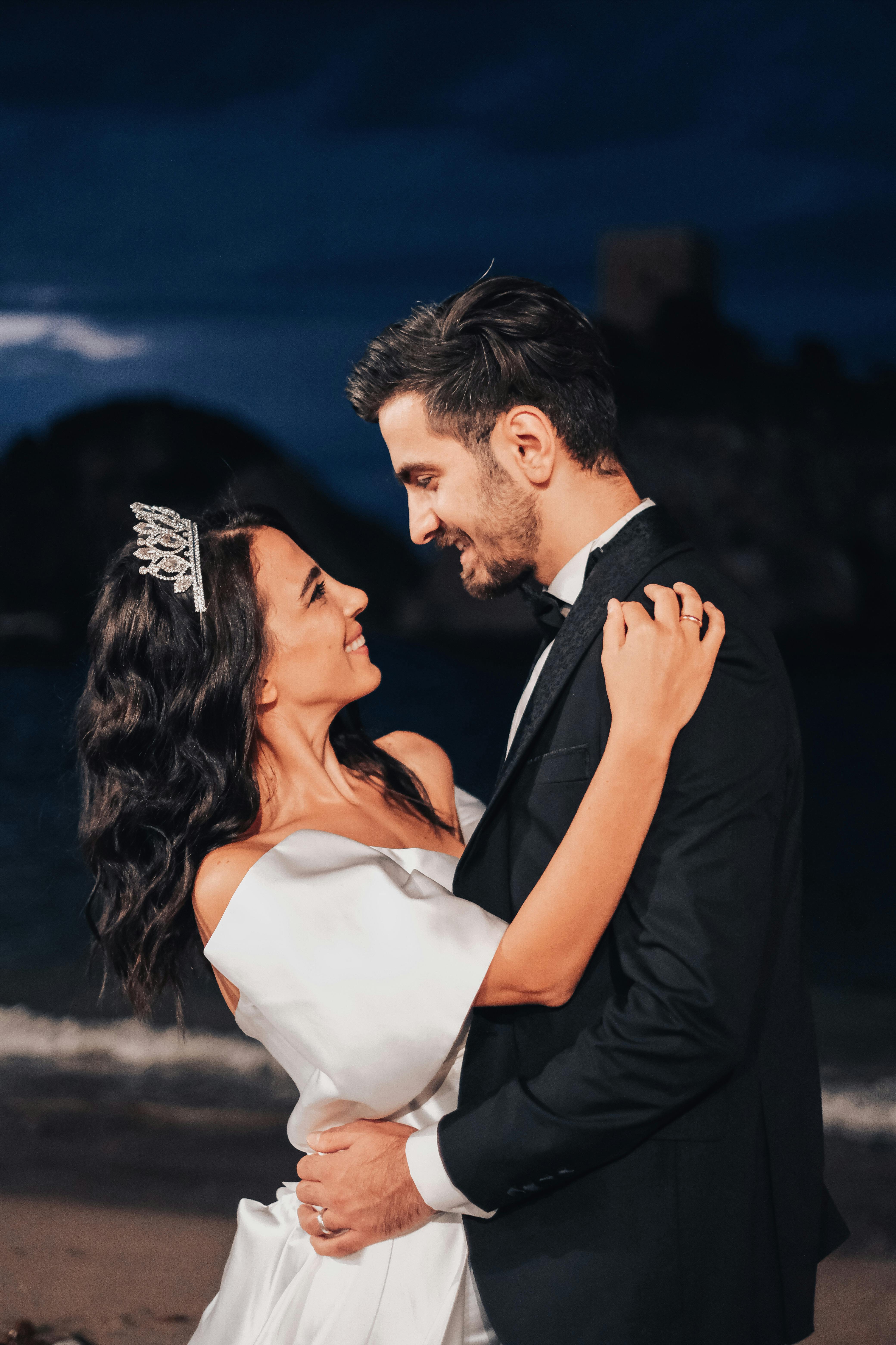 Un couple heureux le jour de son mariage | Source : Pexels