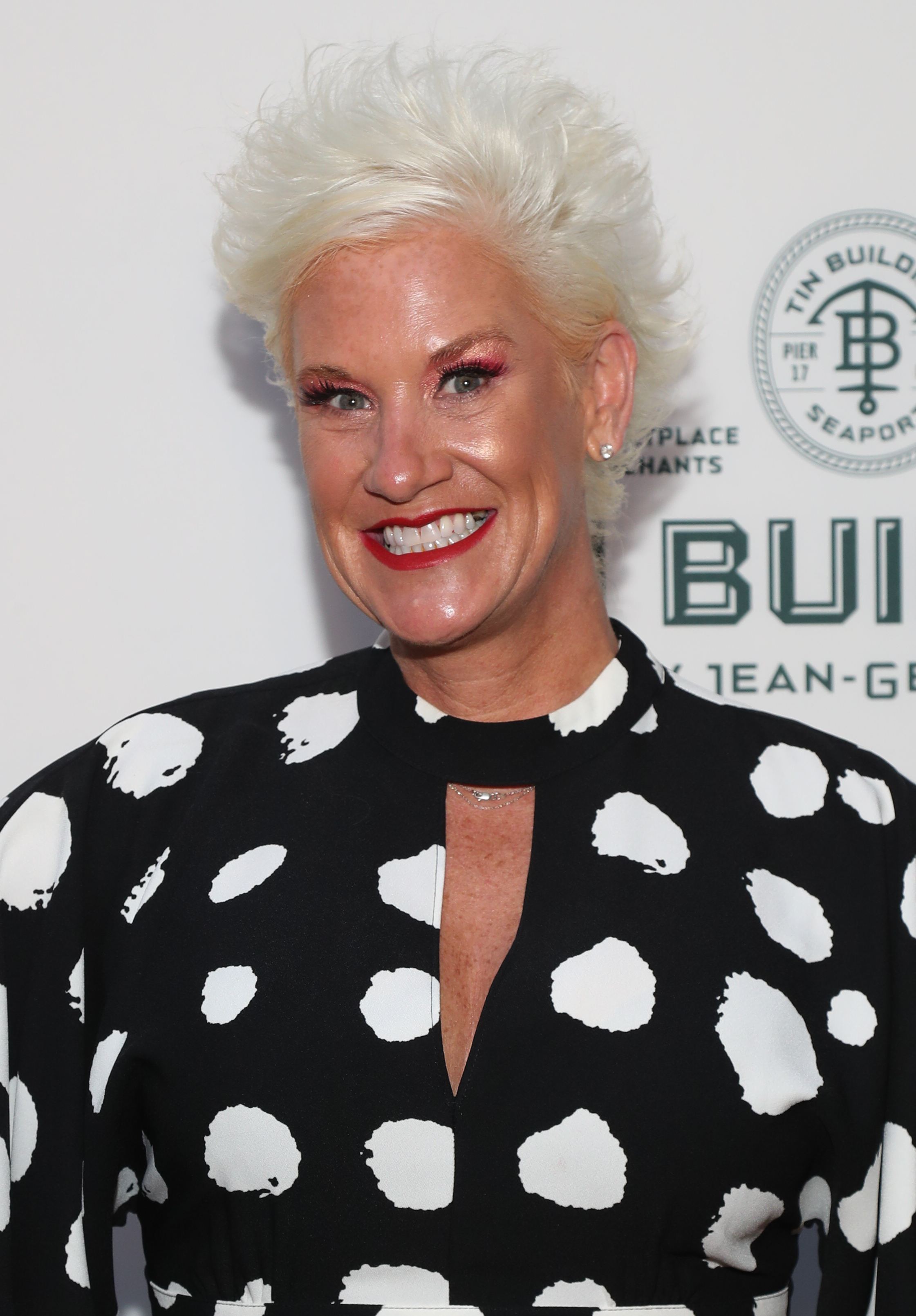 Anne Burrell assiste à la grande ouverture de The Tin Building by Jean-Georges à New York le 28 septembre 2022 | Source : Getty Images