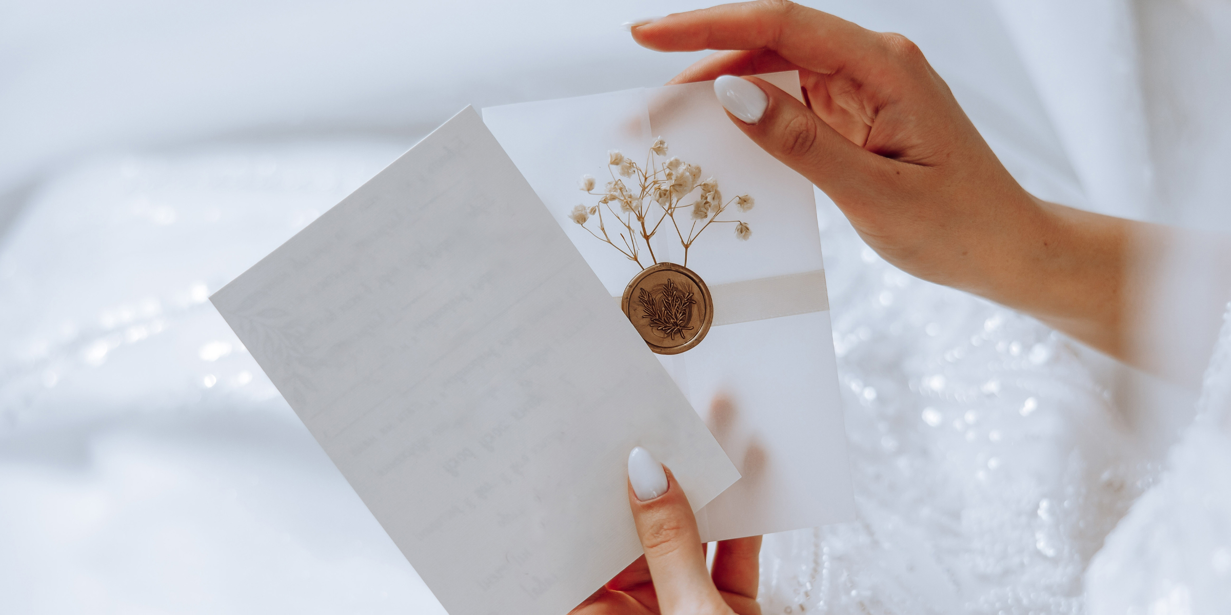 Une invitation de mariage | Source : Shutterstock