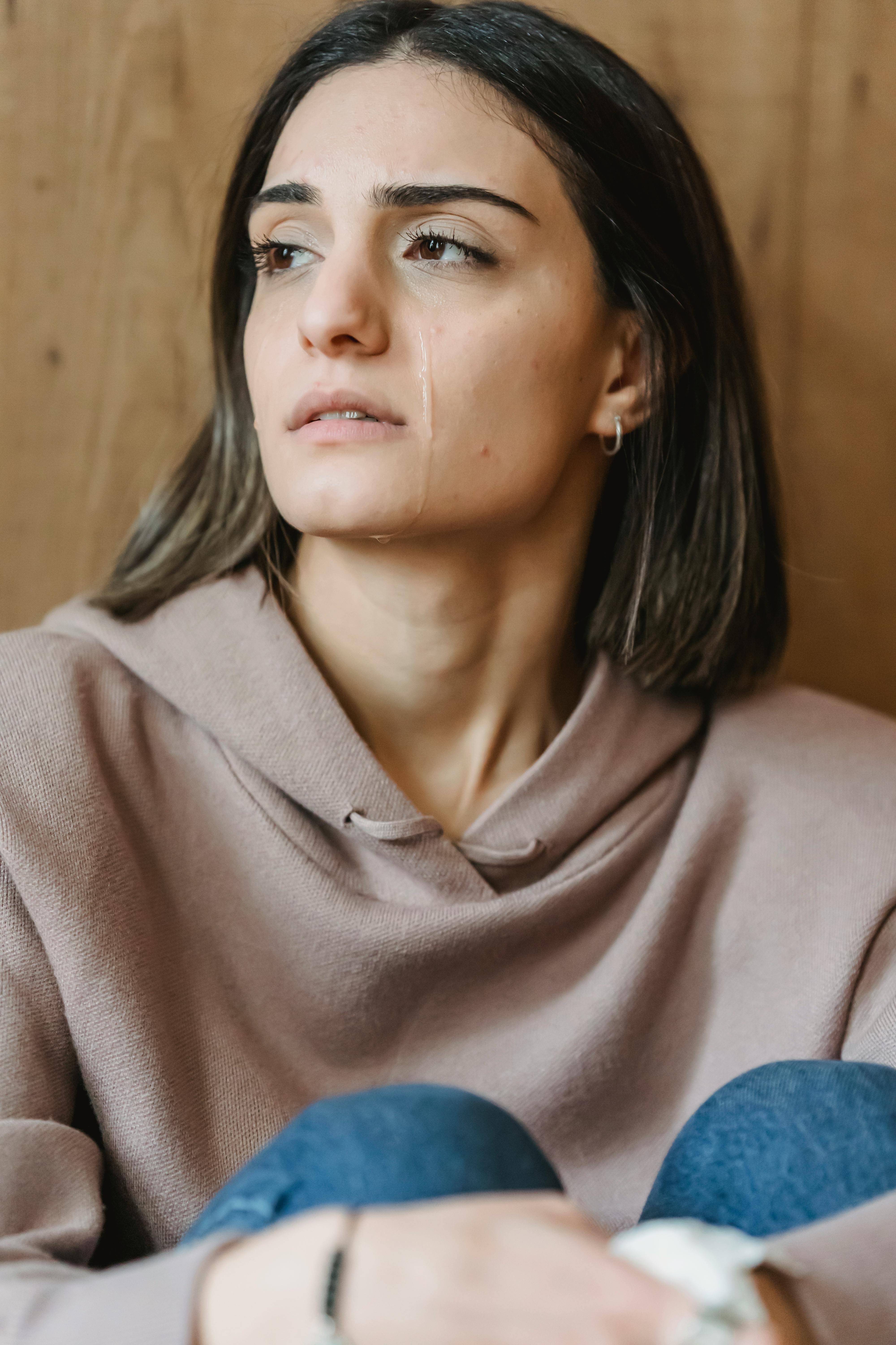 Une femme qui pleure | Source : Pexels