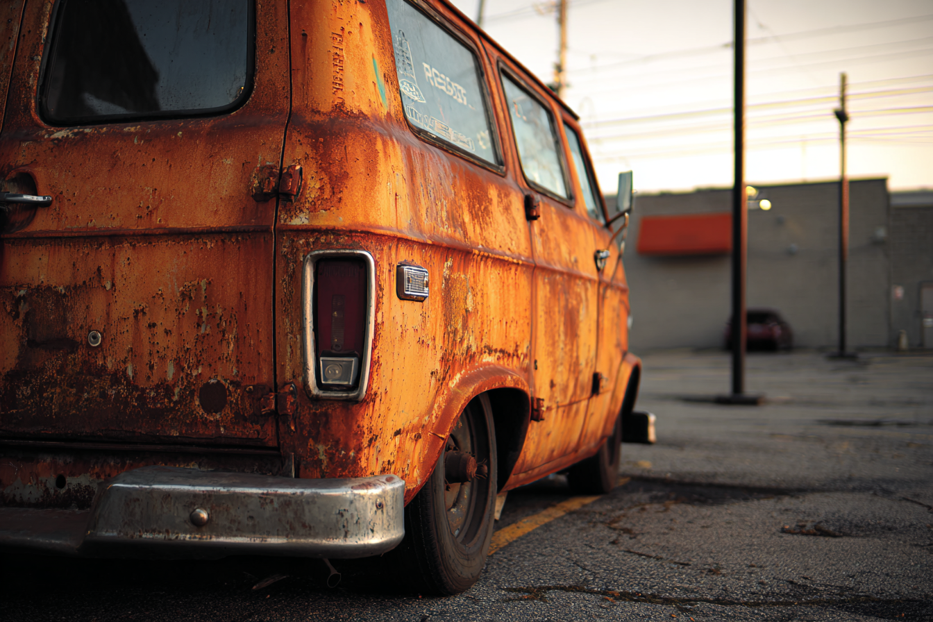 Une camionnette dans un parking | Source : Midjourney