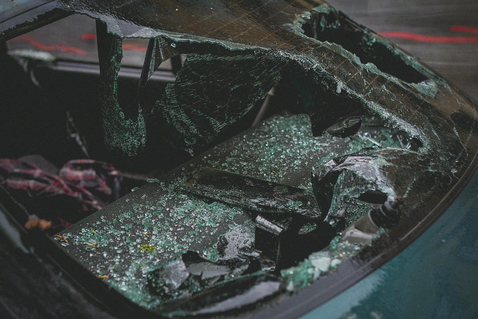 Un pare-brise cassé d'une voiture | Source : Pexels