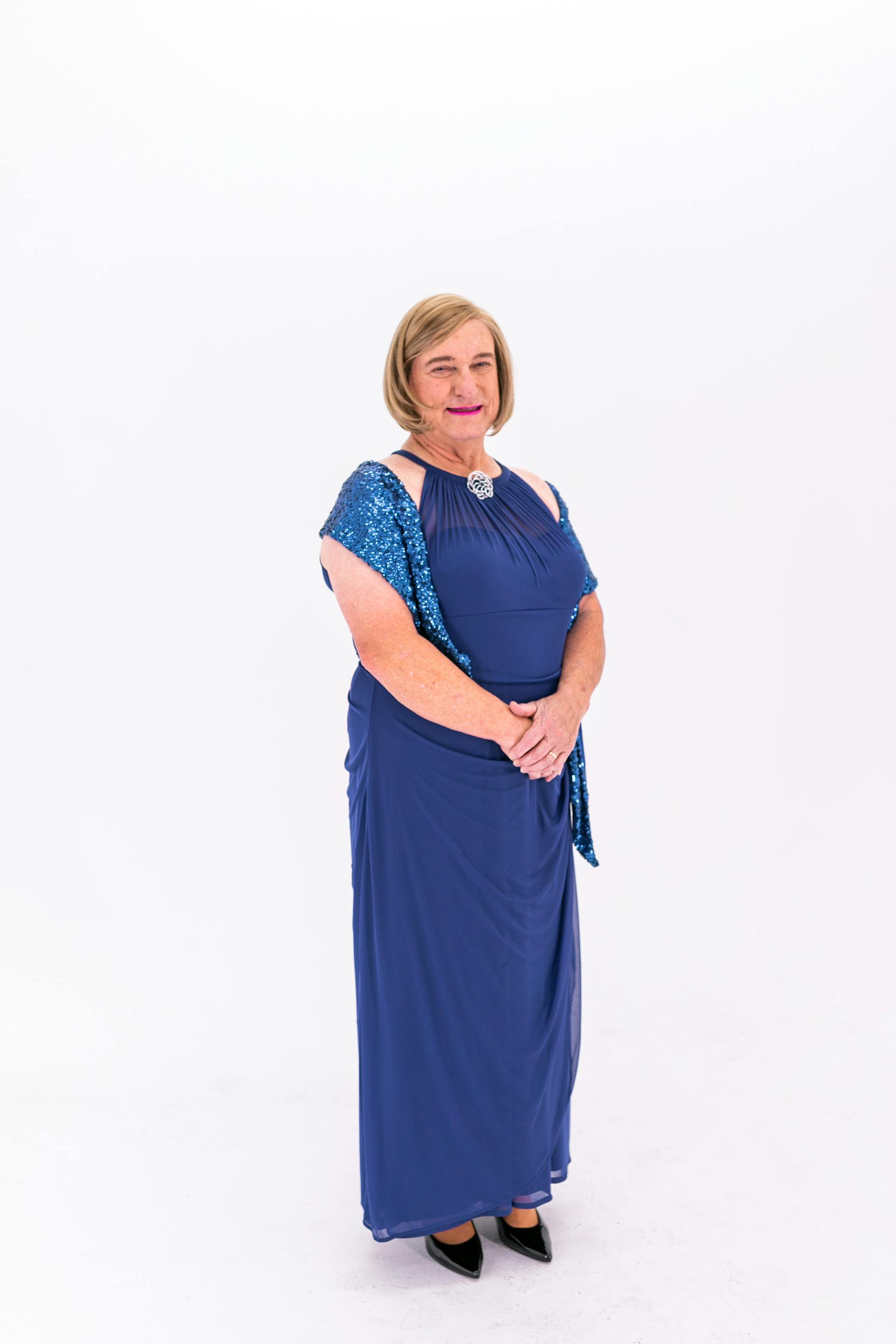 Une femme portant une robe bleue | Source : Pexels