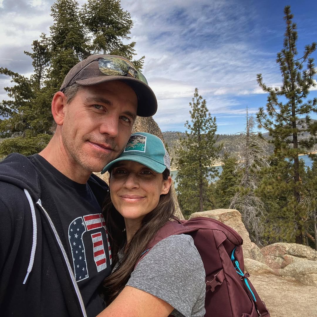 Brian et Kelly Dietzen d'après un post daté du 6 avril 2021. | Source : Instagram/briankdietzen