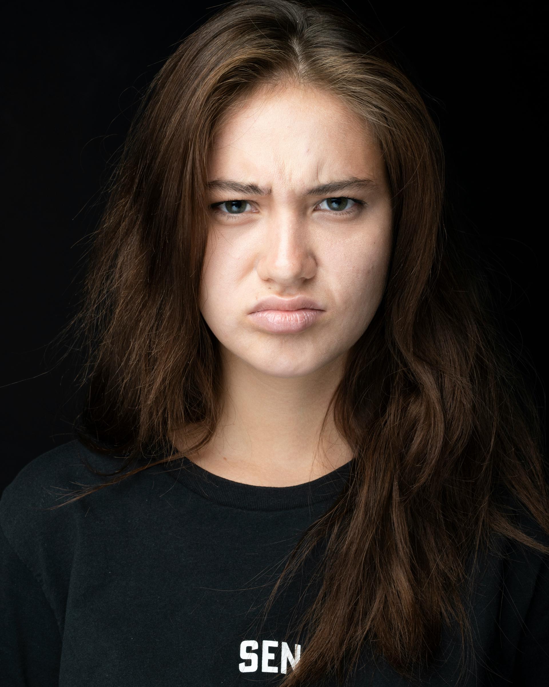 Une adolescente bouleversée | Source : Unsplash