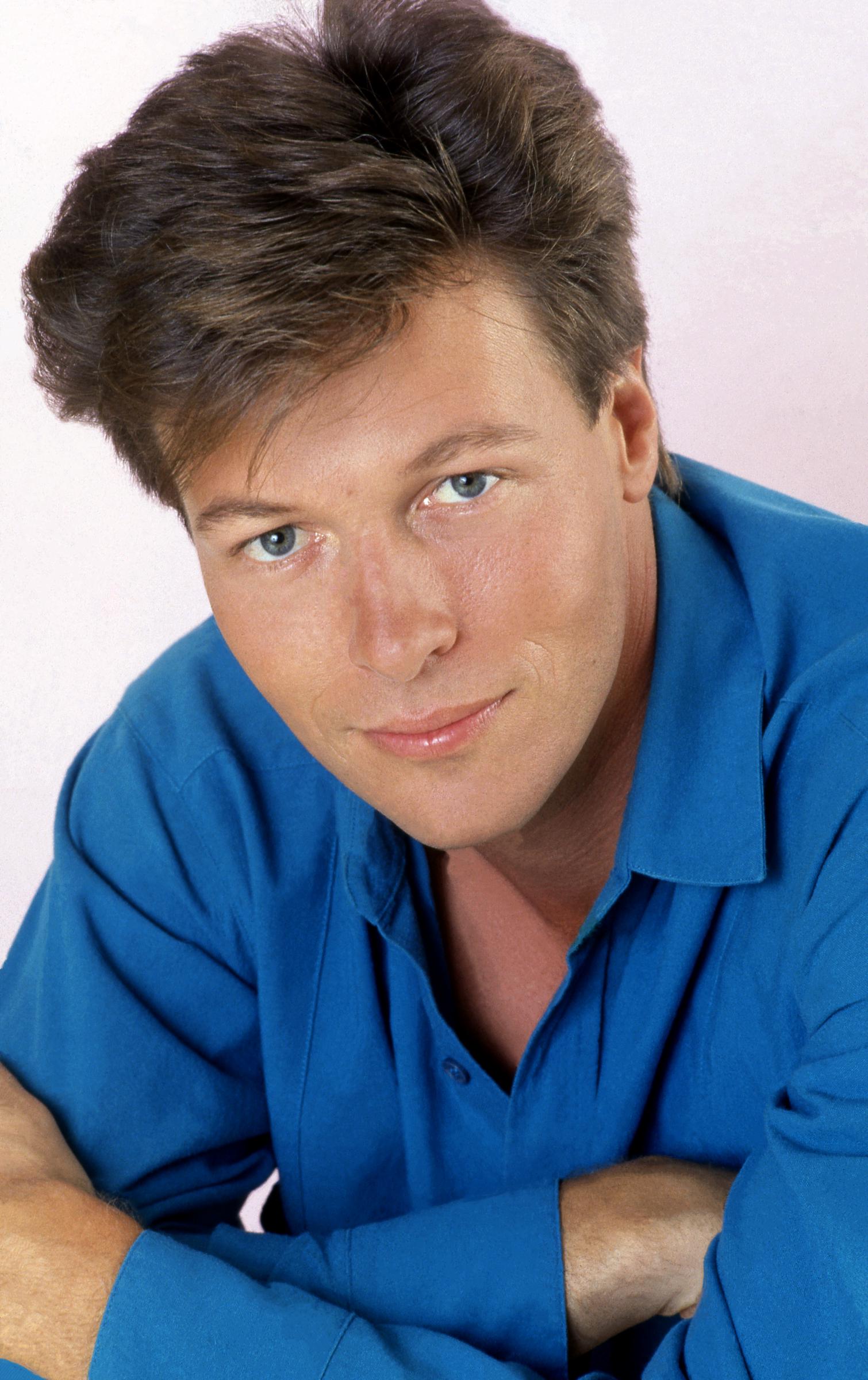 L'acteur pose pour un portrait le 1er janvier 1990, à Los Angeles, en Californie. | Source : Getty Images