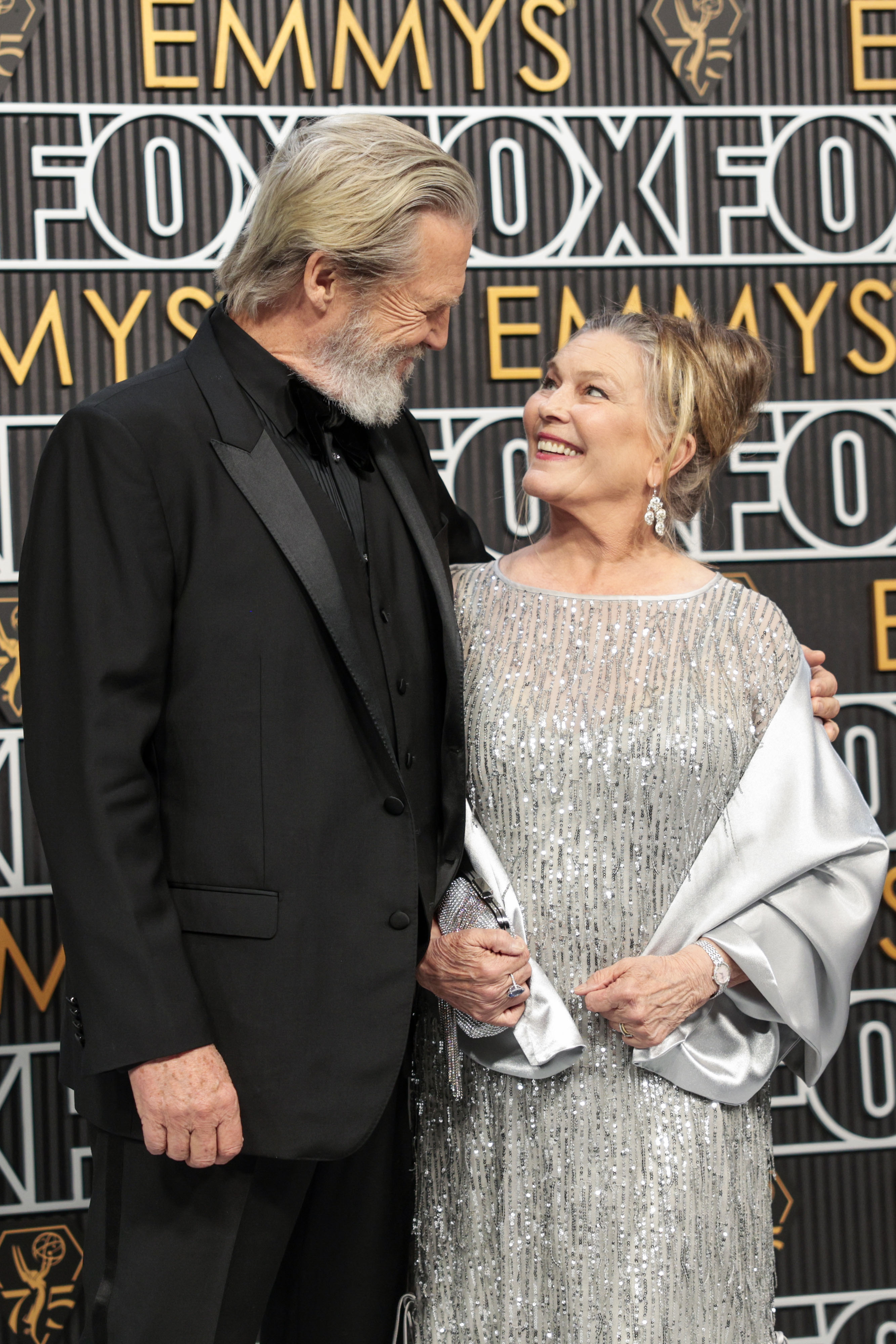 Jeff et Susan Bridges lors de la 75e édition des Primetime Emmy Awards à Los Angeles, Californie, le 15 janvier 2024 | Source : Getty Images