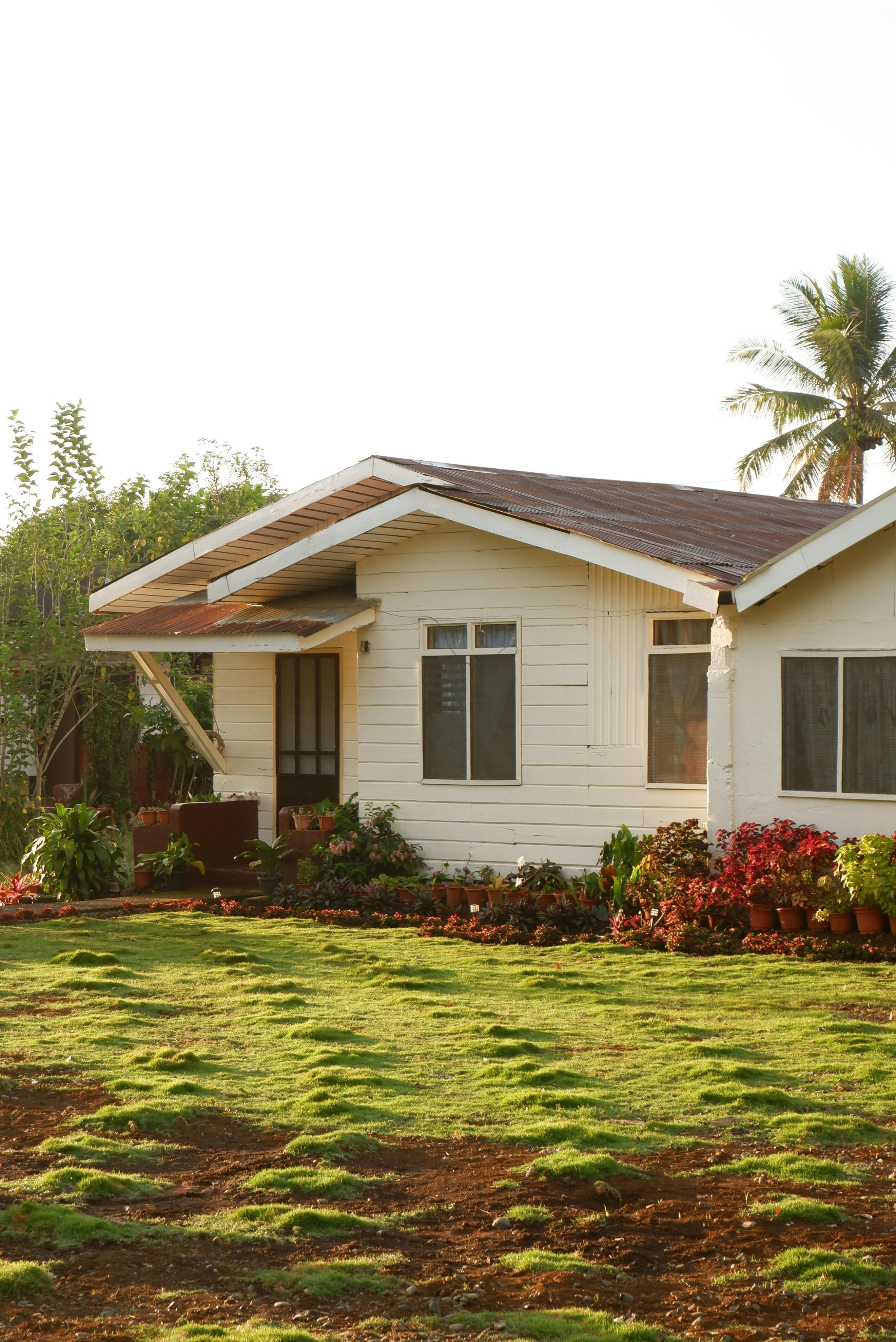 Une belle maison avec un jardin | Source : Pexels