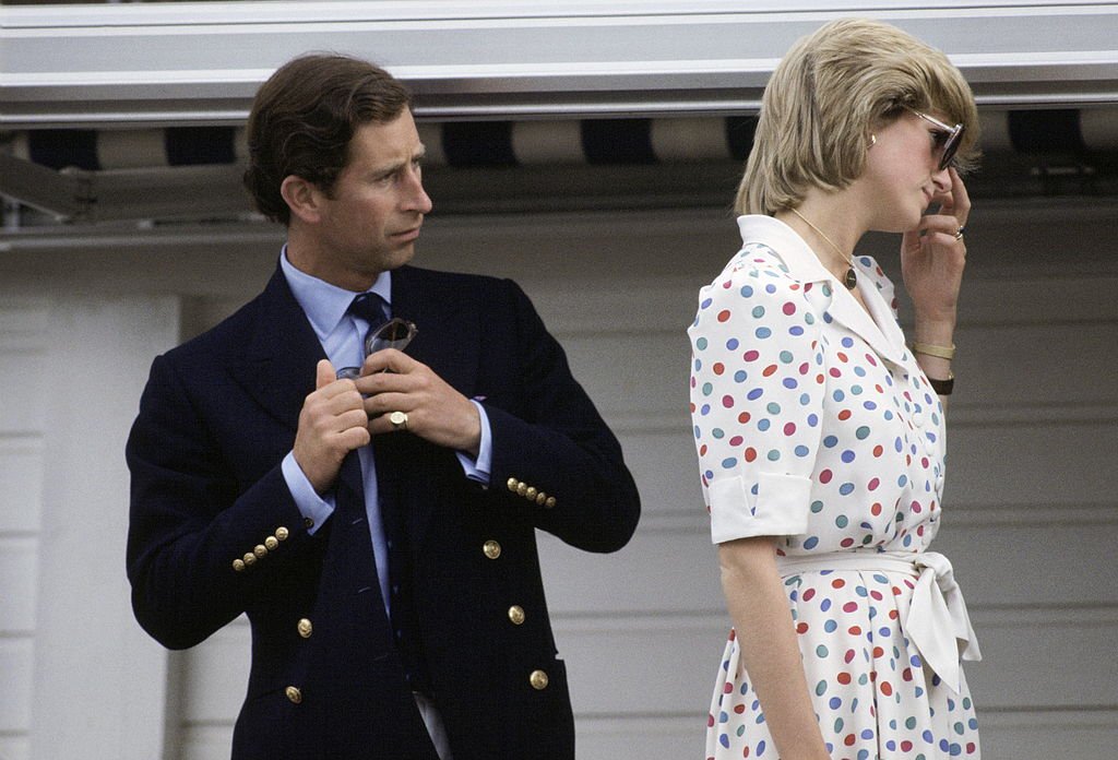 La princesse Diana et le prince Charles au Guards Polo Club à Smith's Lawn le 24 juillet 1983 | Source : Getty Images