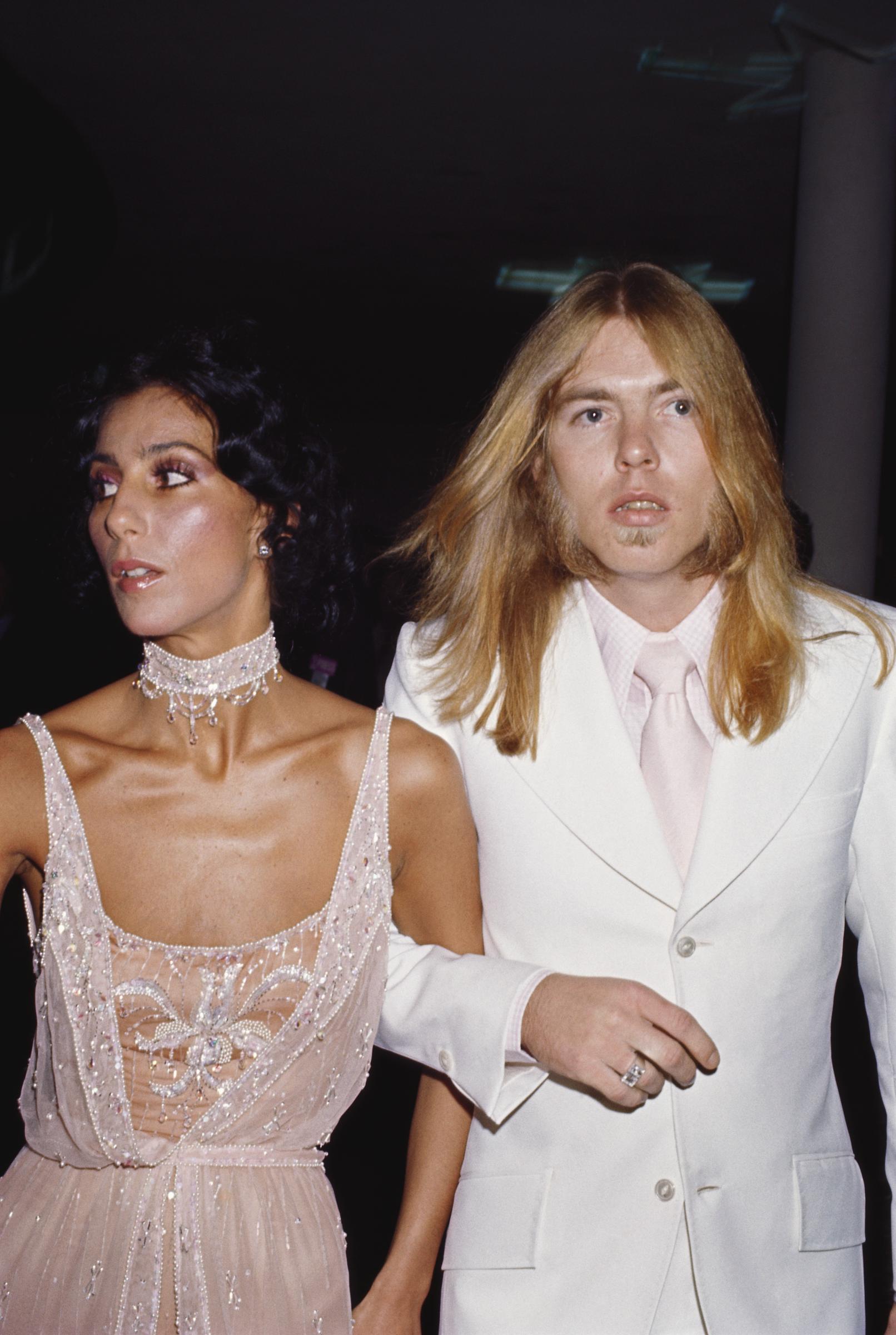 Cher avec Gregg Allman à Los Angeles, Californie, en 1978 | Source : Getty Images