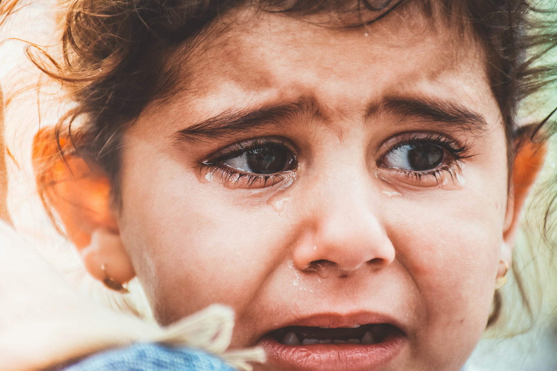 Une fille qui pleure | Source : Unsplash