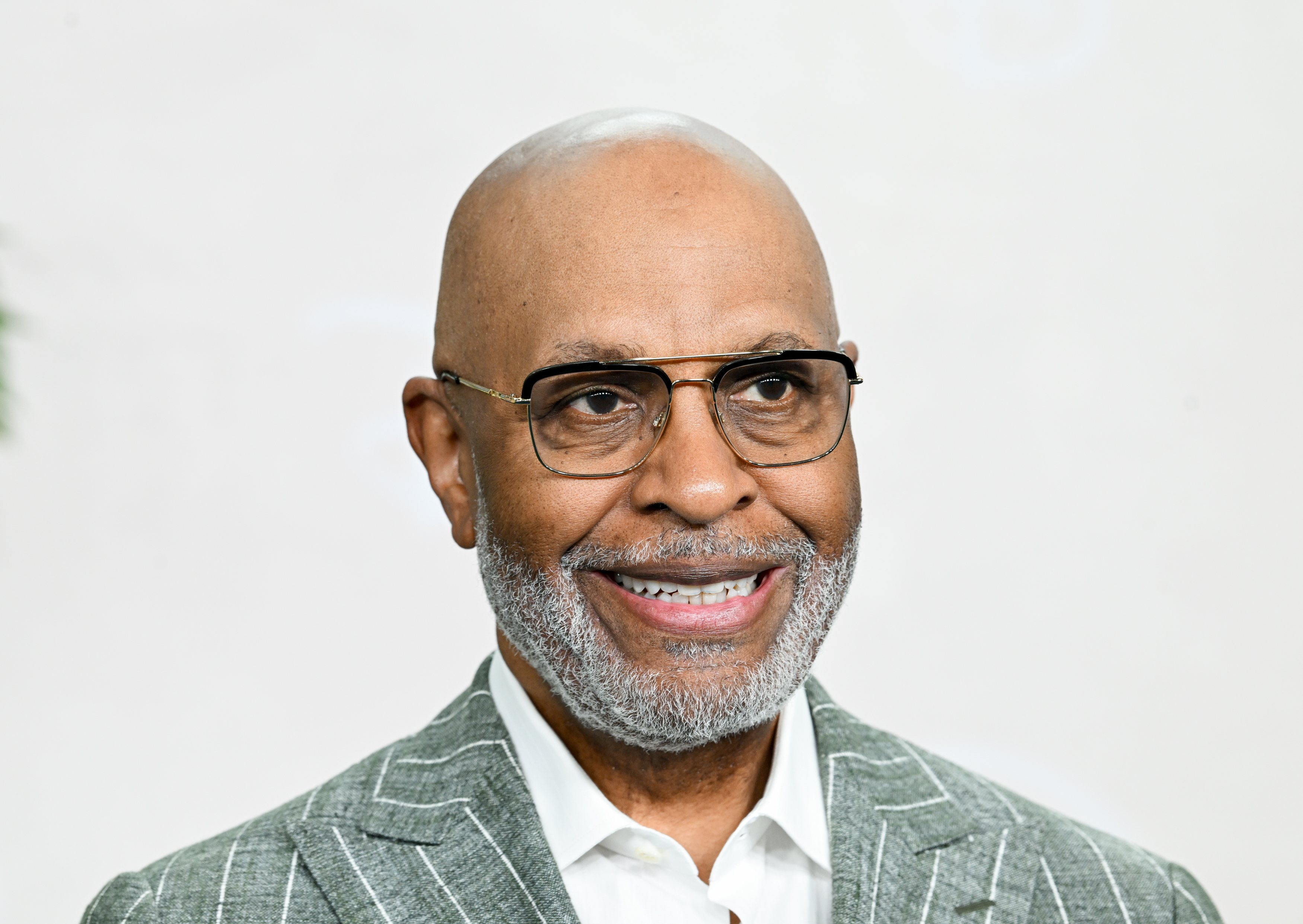 James Pickens Jr. sur du tapis rouge Disney 2025 Upfront qui s'est tenu au North Javits Center à New York le 13 mai. | Source : Getty Images