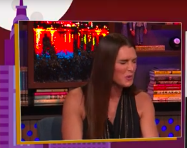 Brooke Shields se souvient des avances romantiques de Donald Trump lors d'un épisode de « Watch What Happens Live with Andy Cohen », publié le 4 octobre 2017. | Source : YouTube/Watch What Happens Live with Andy Cohen