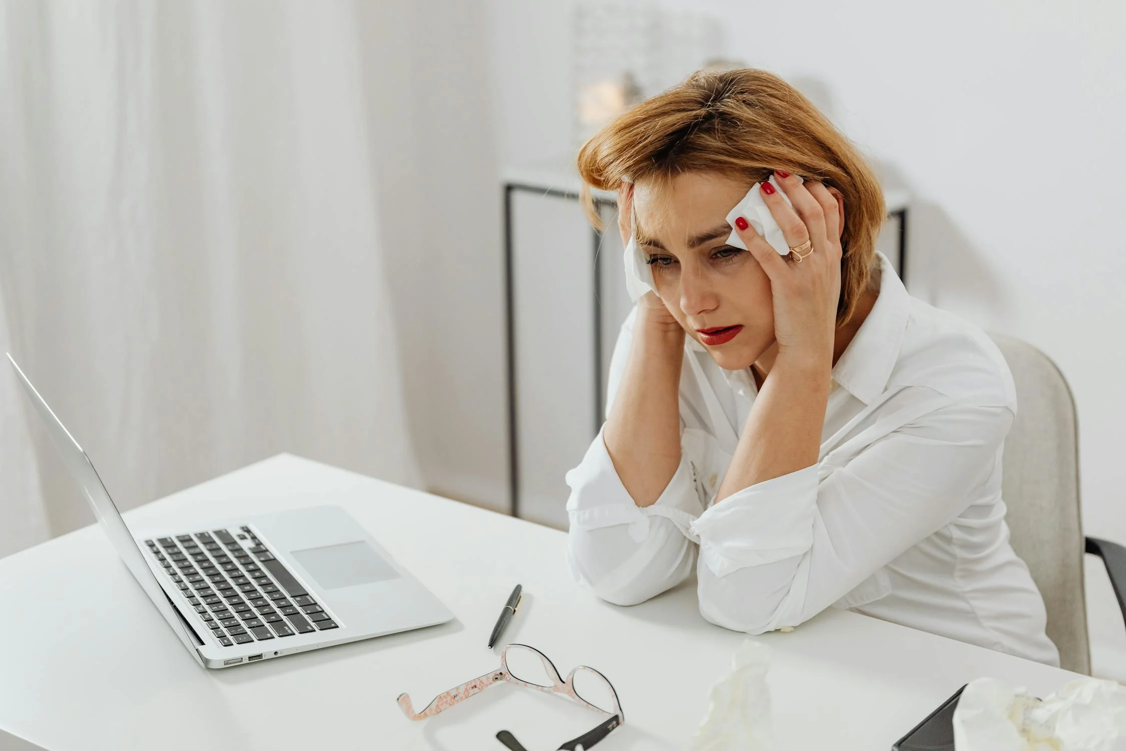 Une femme qui pleure | Source : Pexels