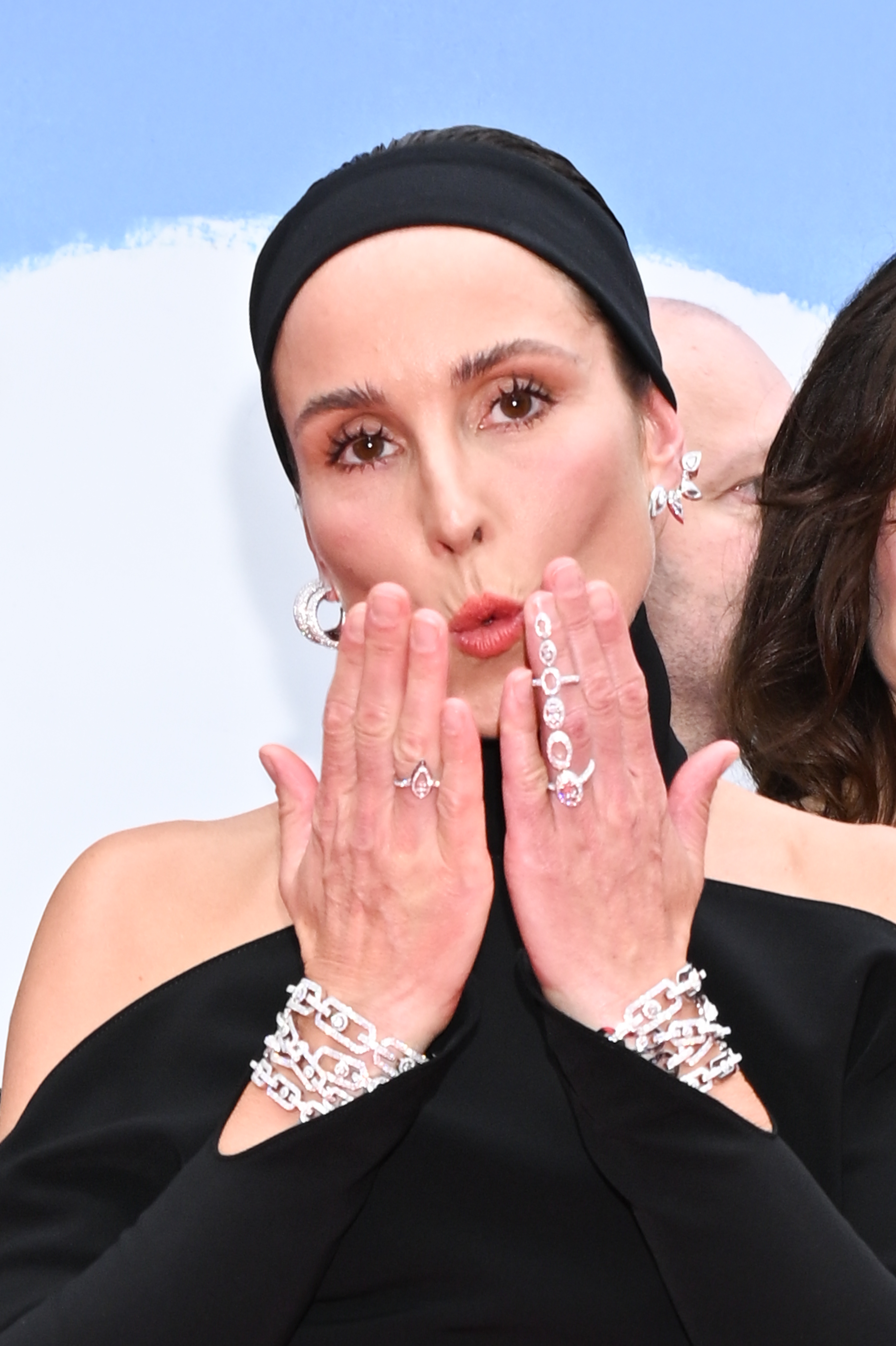 Noomi Rapace sur le tapis rouge de « Mother » lors de la 82e Mostra de Venise, le 27 août 2025, en Italie. | Source : Getty Images