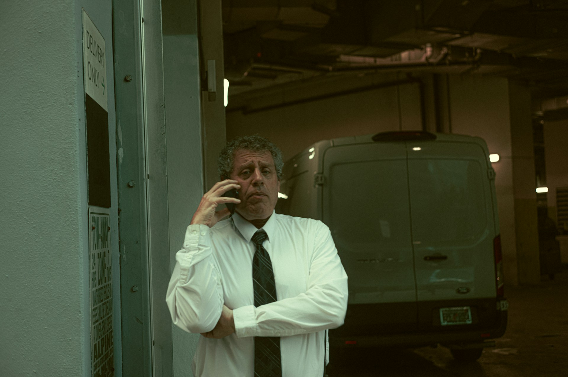 Un homme sur un appel | Source : Unsplash