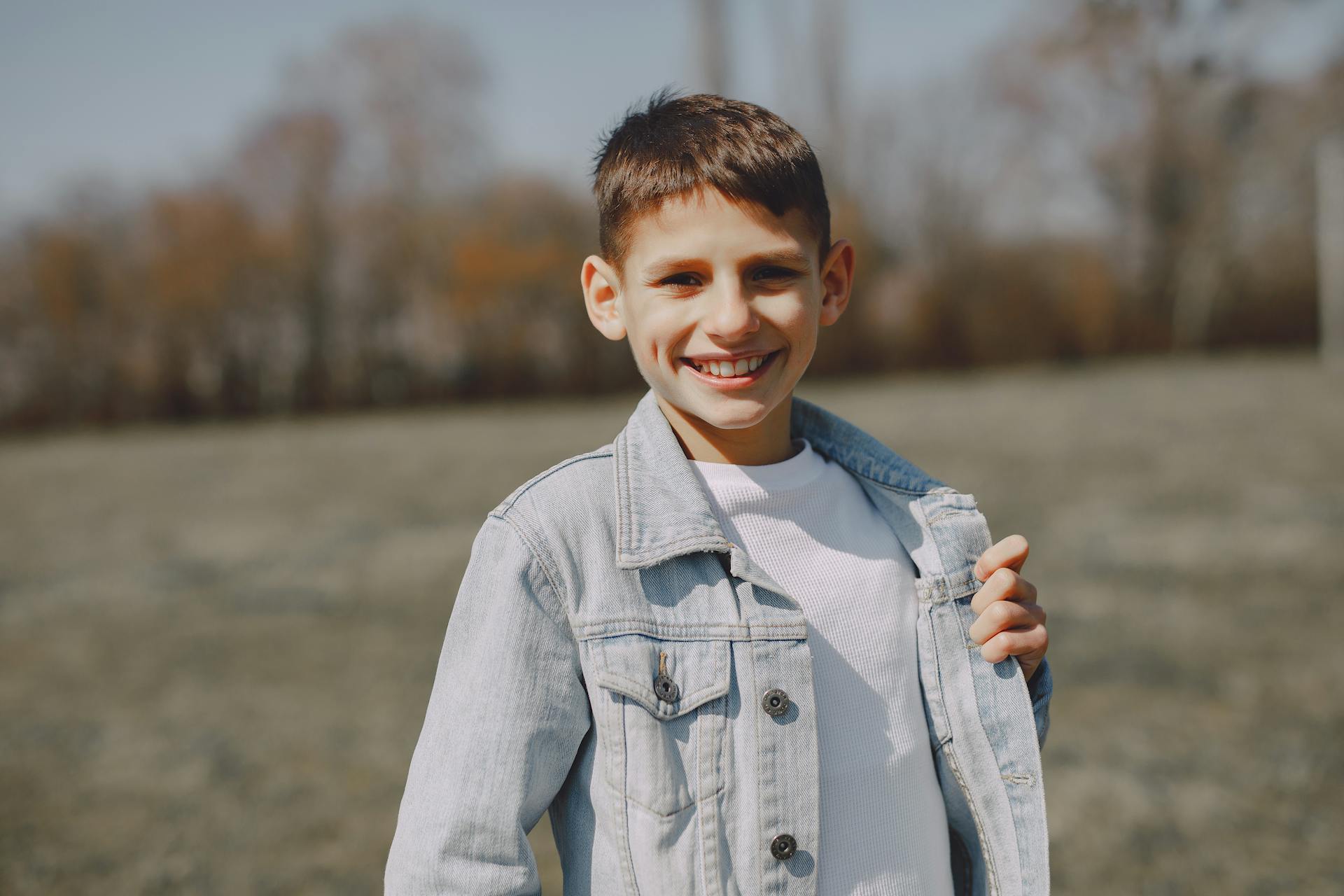 Un garçon qui rit | Source : Pexels