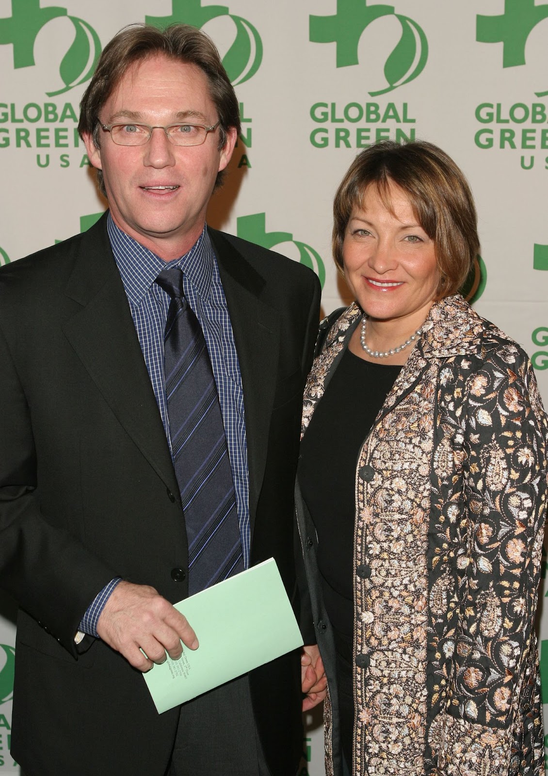 Richard Thomas et Georgiana Bischoff lors du 10e anniversaire de Green Cross International et de Global Green, le 11 octobre 2004, à New York. | Source : Getty Images
