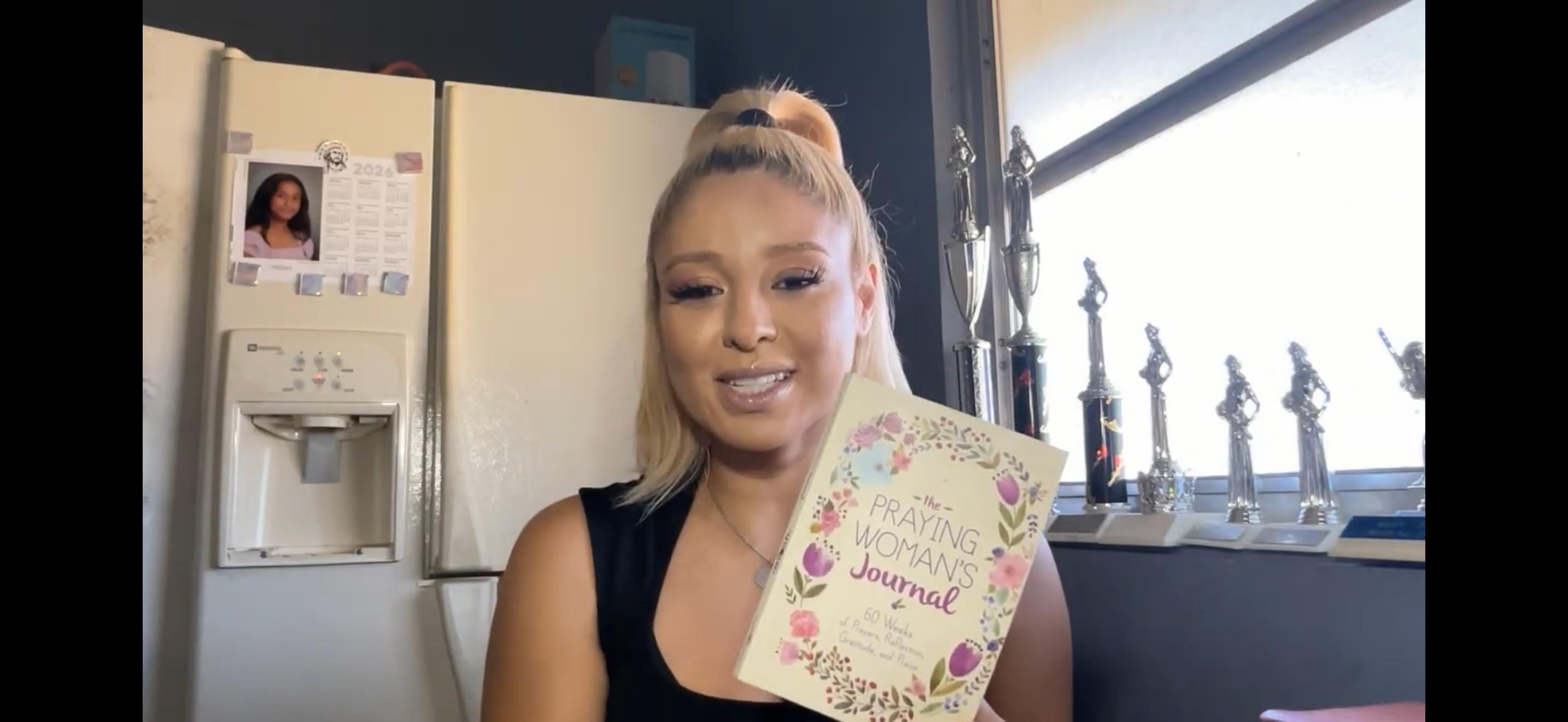 Ivanna Ortiz vue dans une publication datée du 31 décembre 2025 | Source : Facebook/ivanna.ortiz