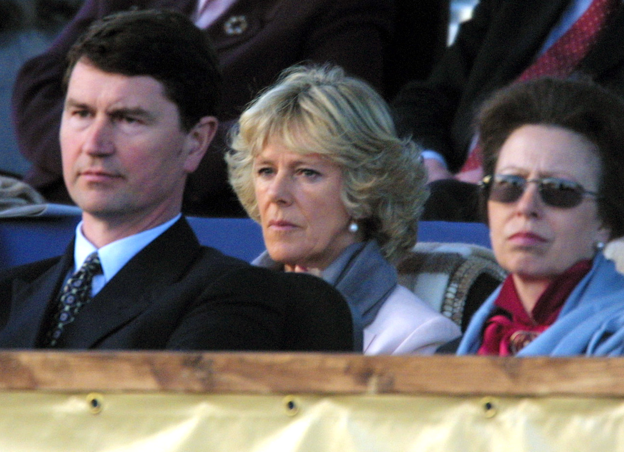 La reine Camilla et la princesse Anne au concert « Prom at the Palace », organisé dans le cadre des célébrations du jubilé d'or de la reine Elizabeth II, le 1er juin 2002, à Londres, en Angleterre. | Source : Getty Images