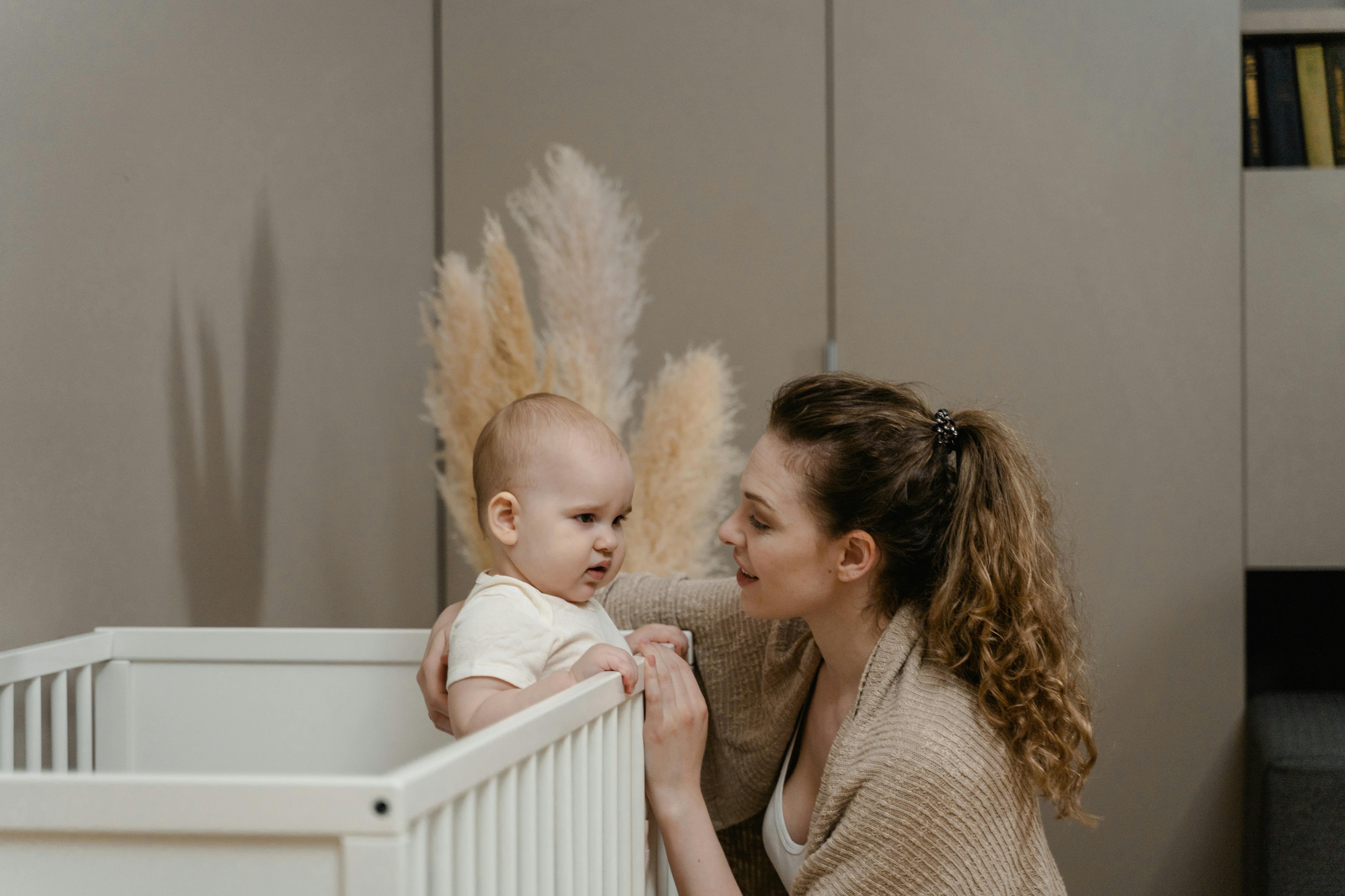 Femme et son nouveau-né | Source : Pexels