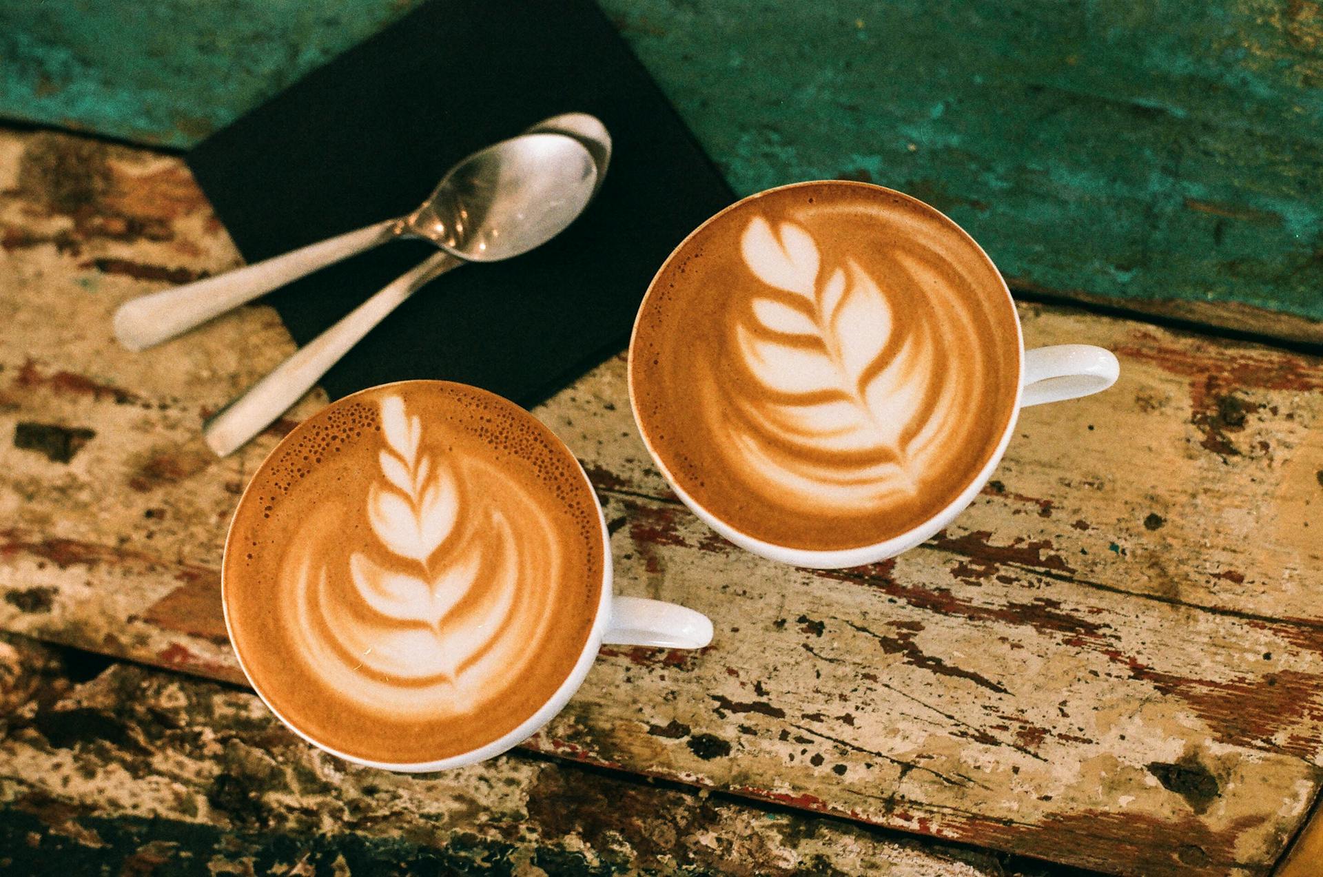 Deux tasses de café | Source : Pexels