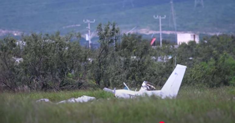L'avion après le crash | Source : YouTube.com/milenio