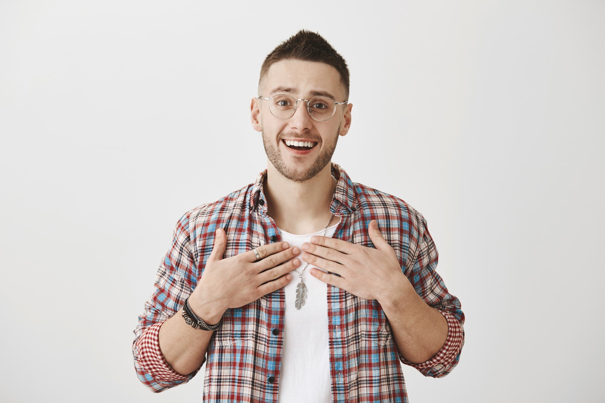 Un homme reconnaissant | Source : FreePik