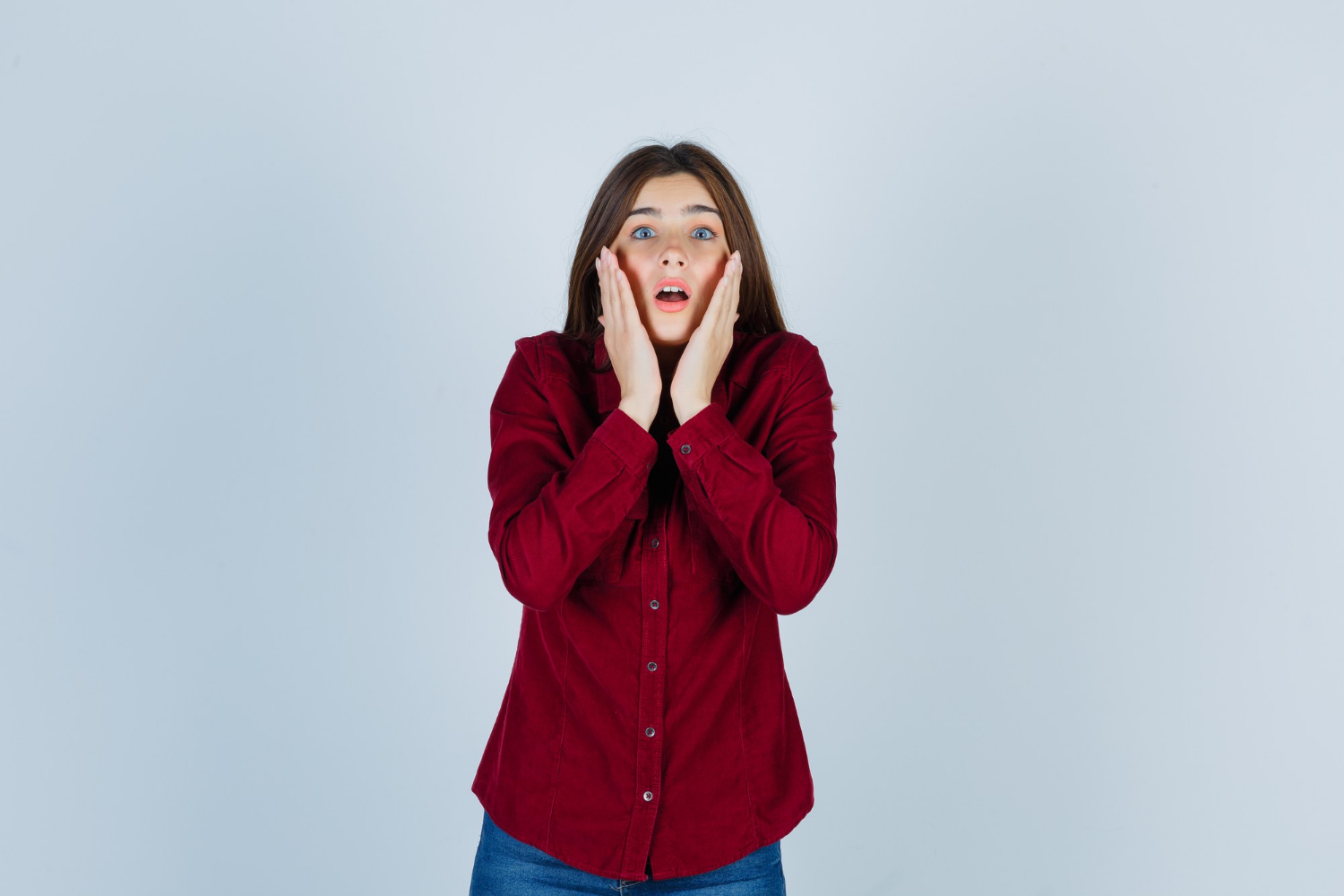 Une femme choquée | Source : Freepik