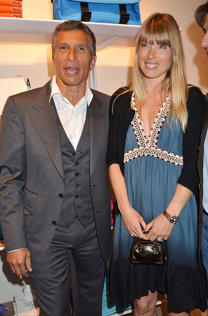 PARIS - 28 AVRIL : Nagui et Melanie Page assistent à la soirée d'ouverture de la boutique Lacoste au Lacoste Champs Elysées le 28 avril 2011 à Paris, France. (Photo par Foc Kan/WireImage)