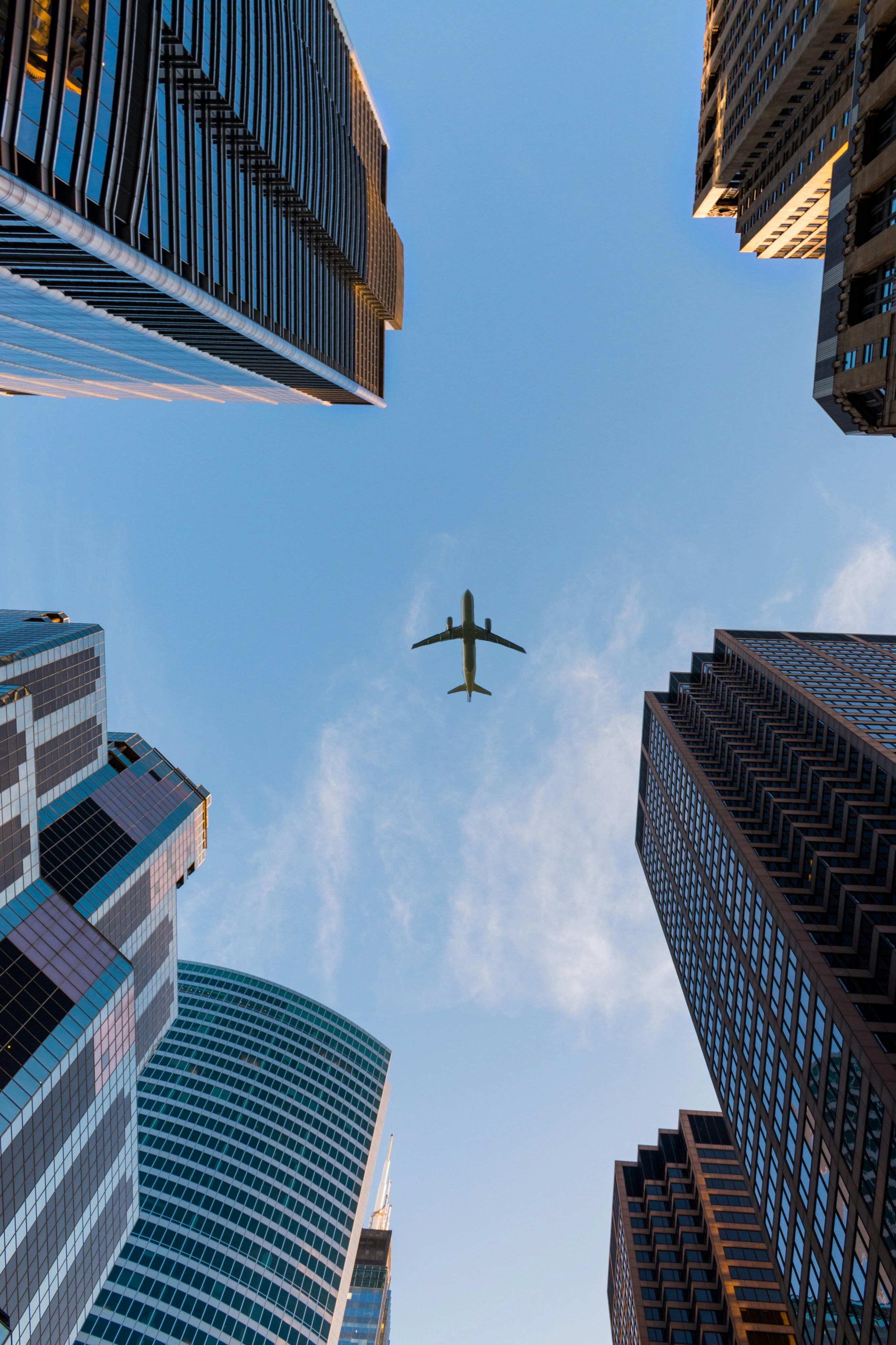 Un avion dans le ciel | Source: Pexels