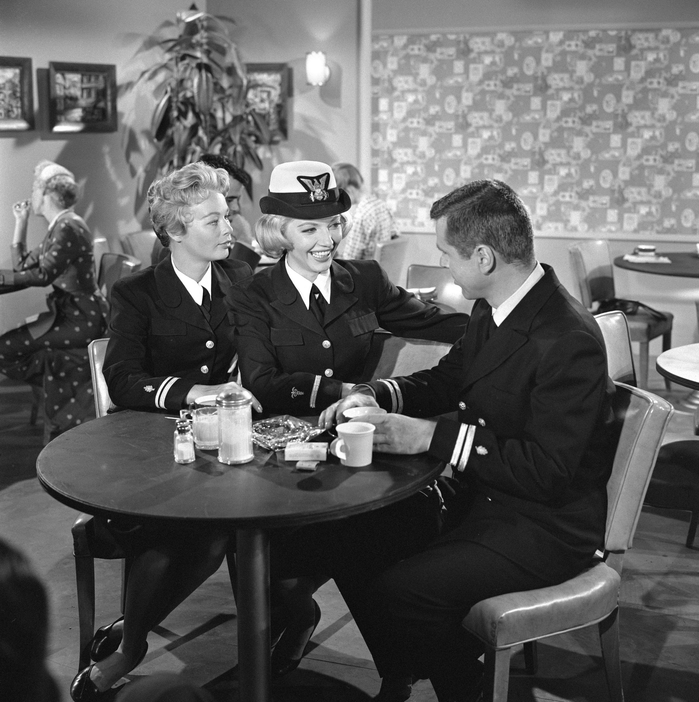 L'icône hollywoodienne dans une sitcom militaire de la chaîne de télévision CBS le 19 octobre 1959 | Source : Getty Images