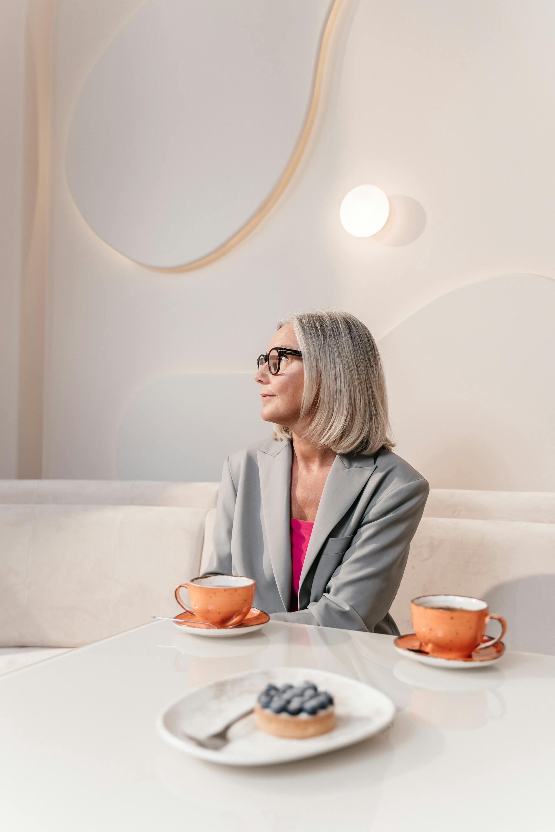Une femme qui discute | Source : Pexels