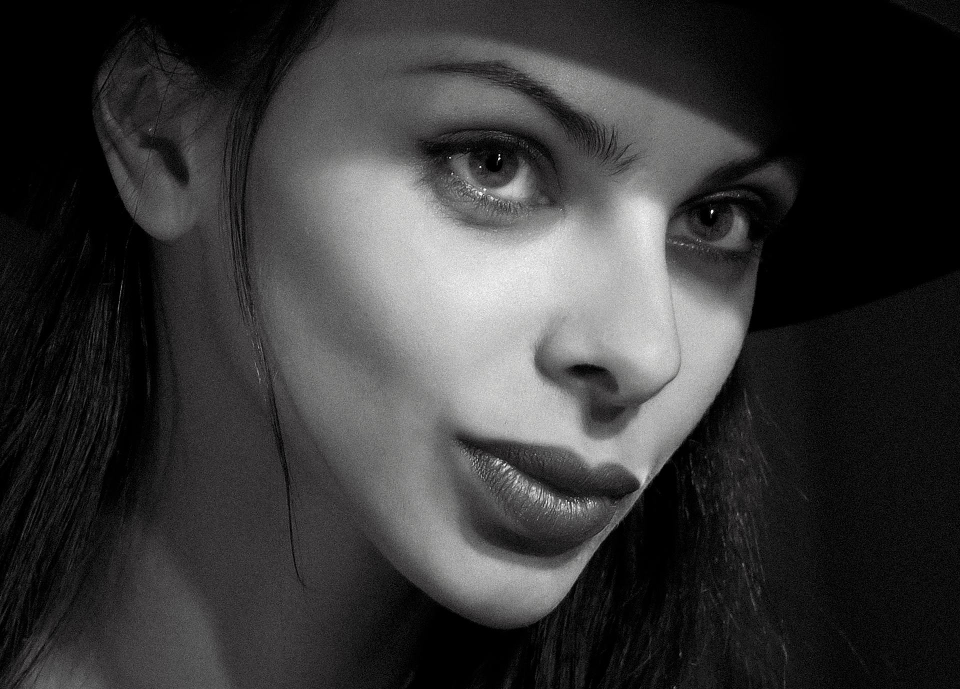 Une femme furieuse au regard déterminé | Source : Pexels